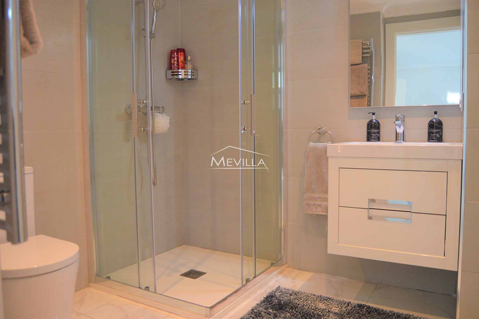 Reventes - Villa - Orihuela Costa - Villamartin