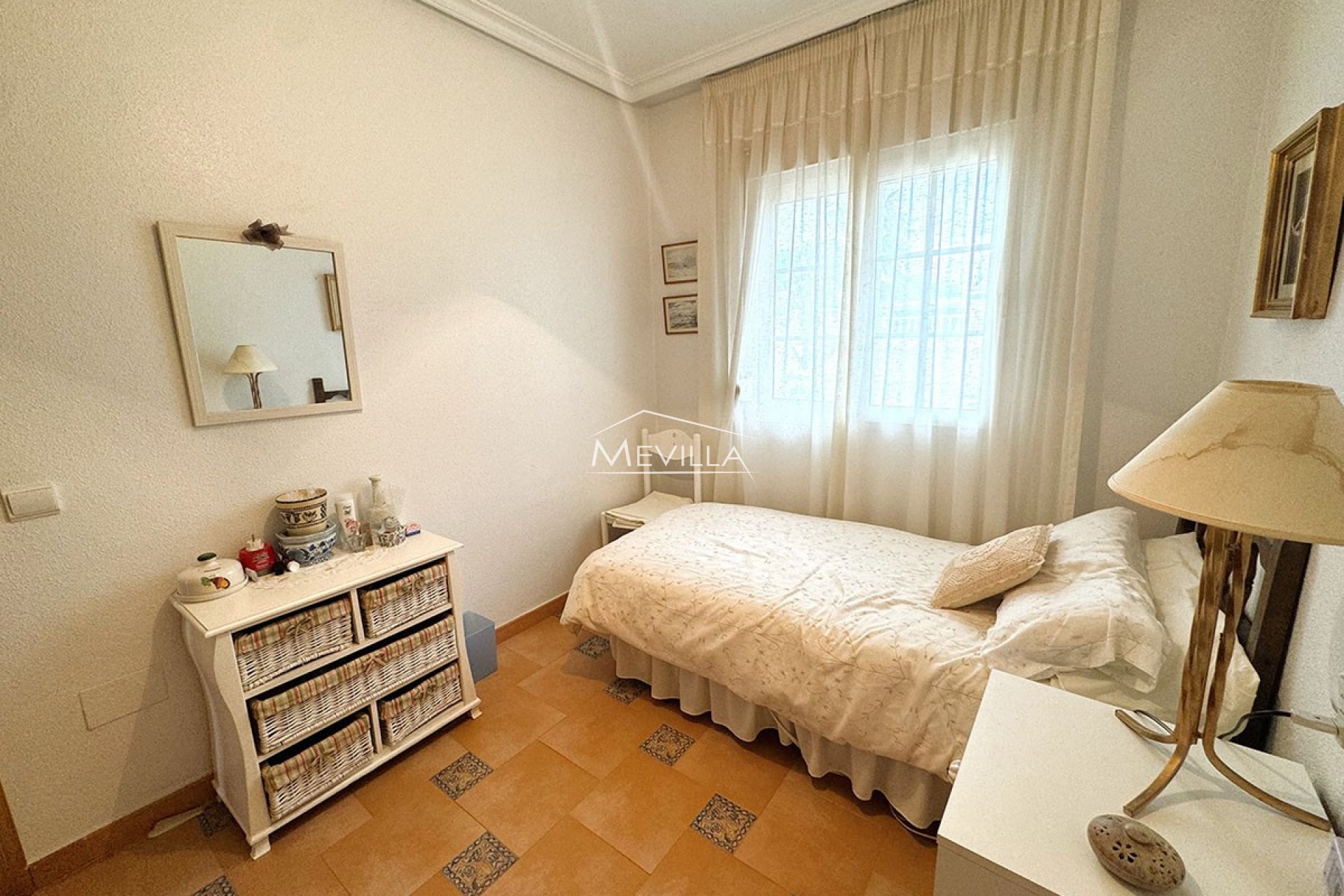 Reventes - Villa - Orihuela Costa - Villamartin