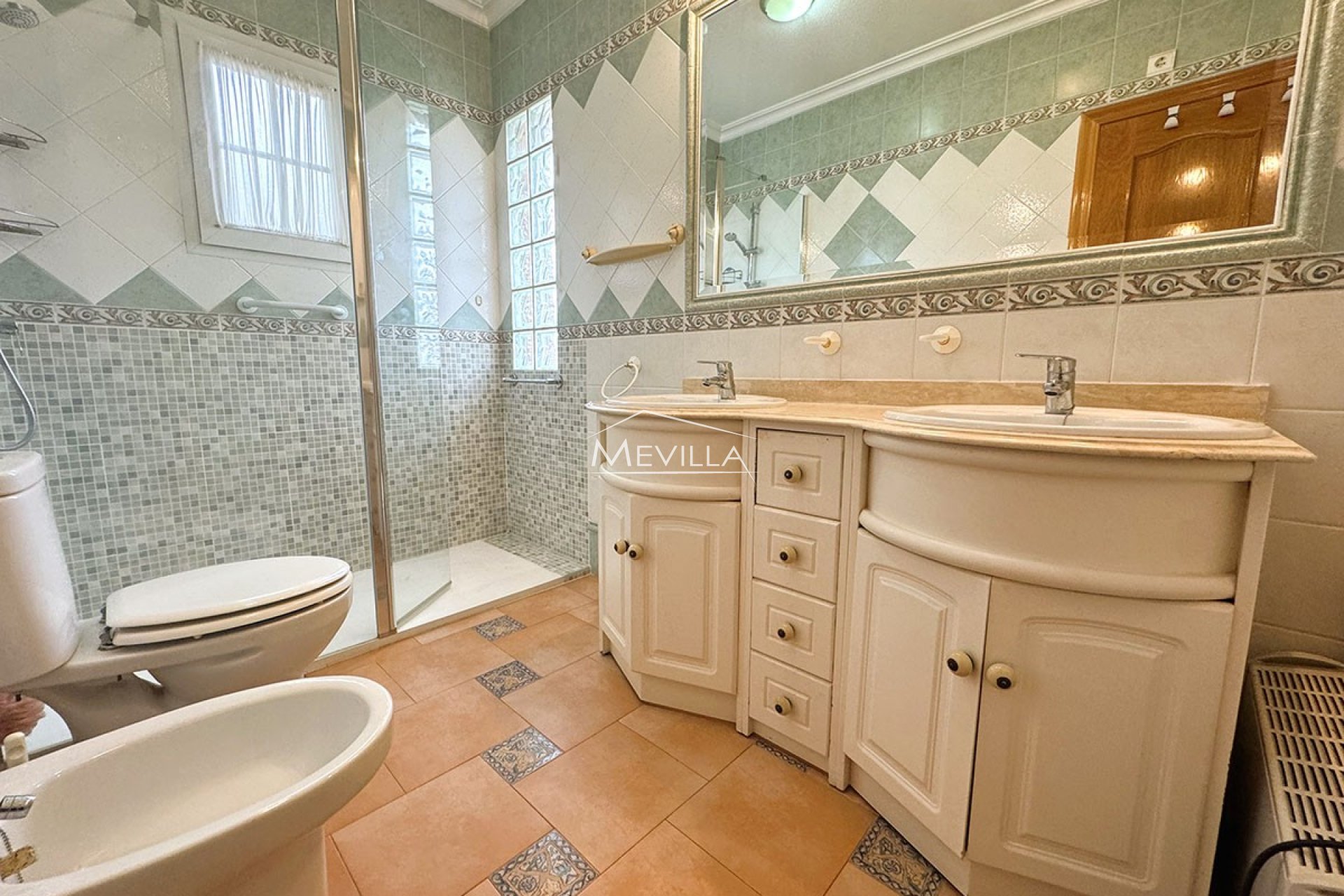 Reventes - Villa - Orihuela Costa - Villamartin