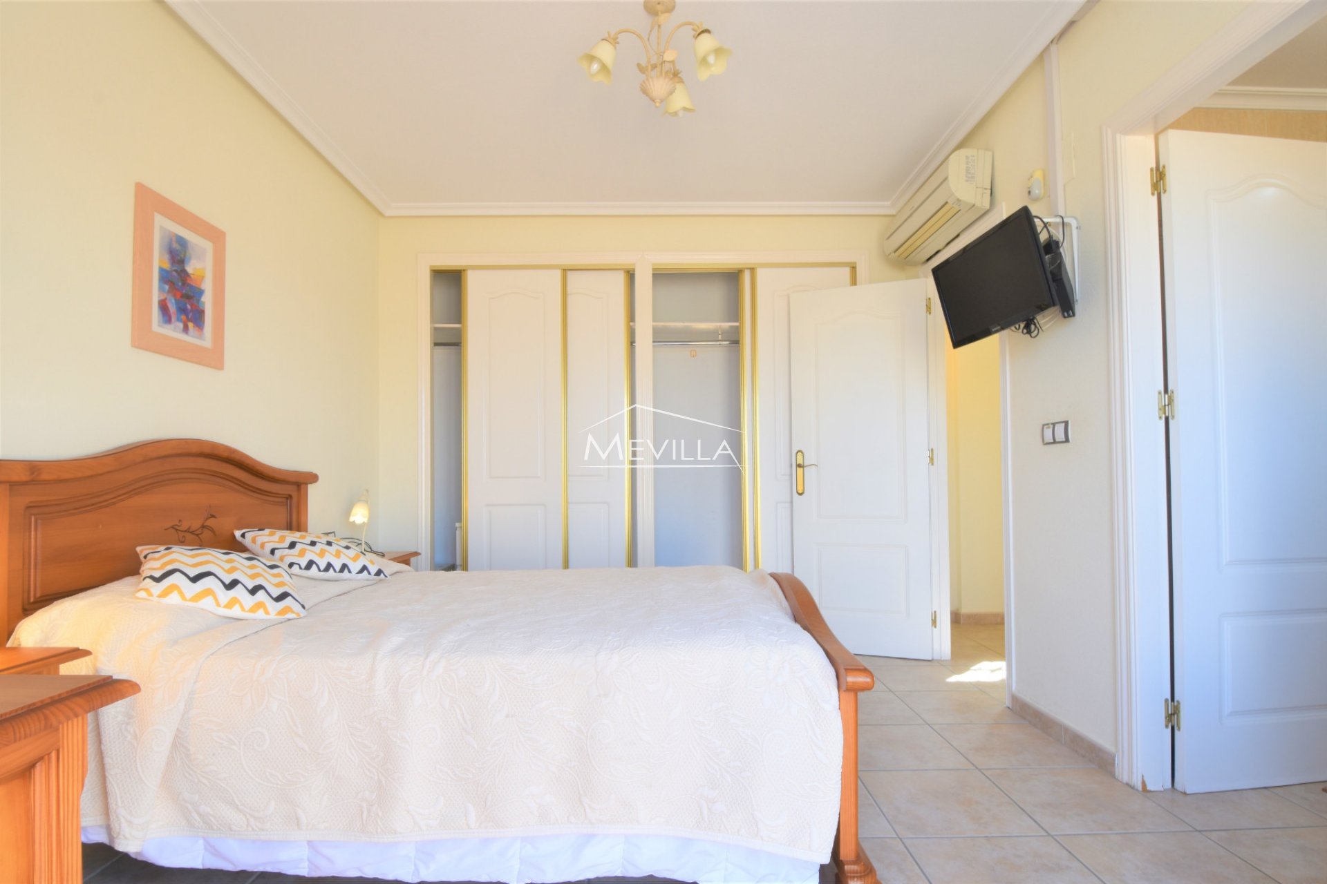 Reventes - Villa - Orihuela Costa - Villamartin