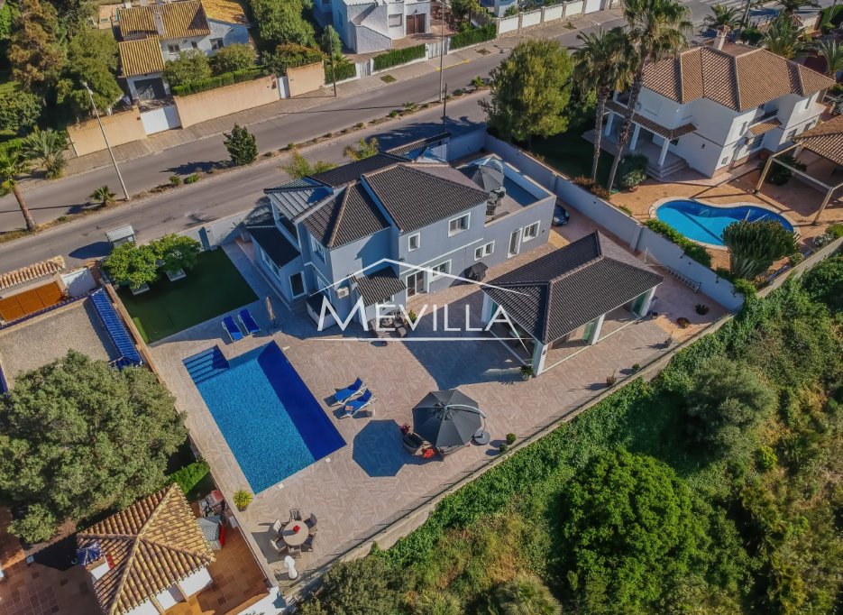 Salg (Resales) - Villa - Orihuela Costa - Cabo Roig