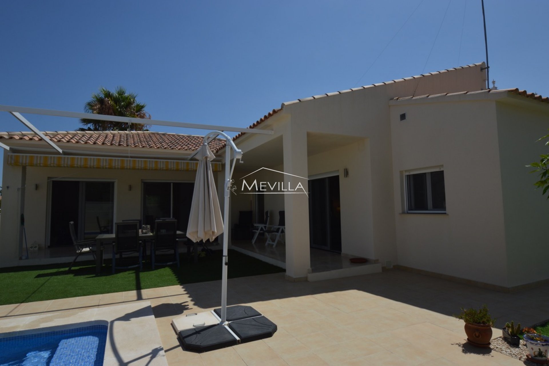 Salg (Resales) - Villa - Orihuela Costa - Cabo Roig
