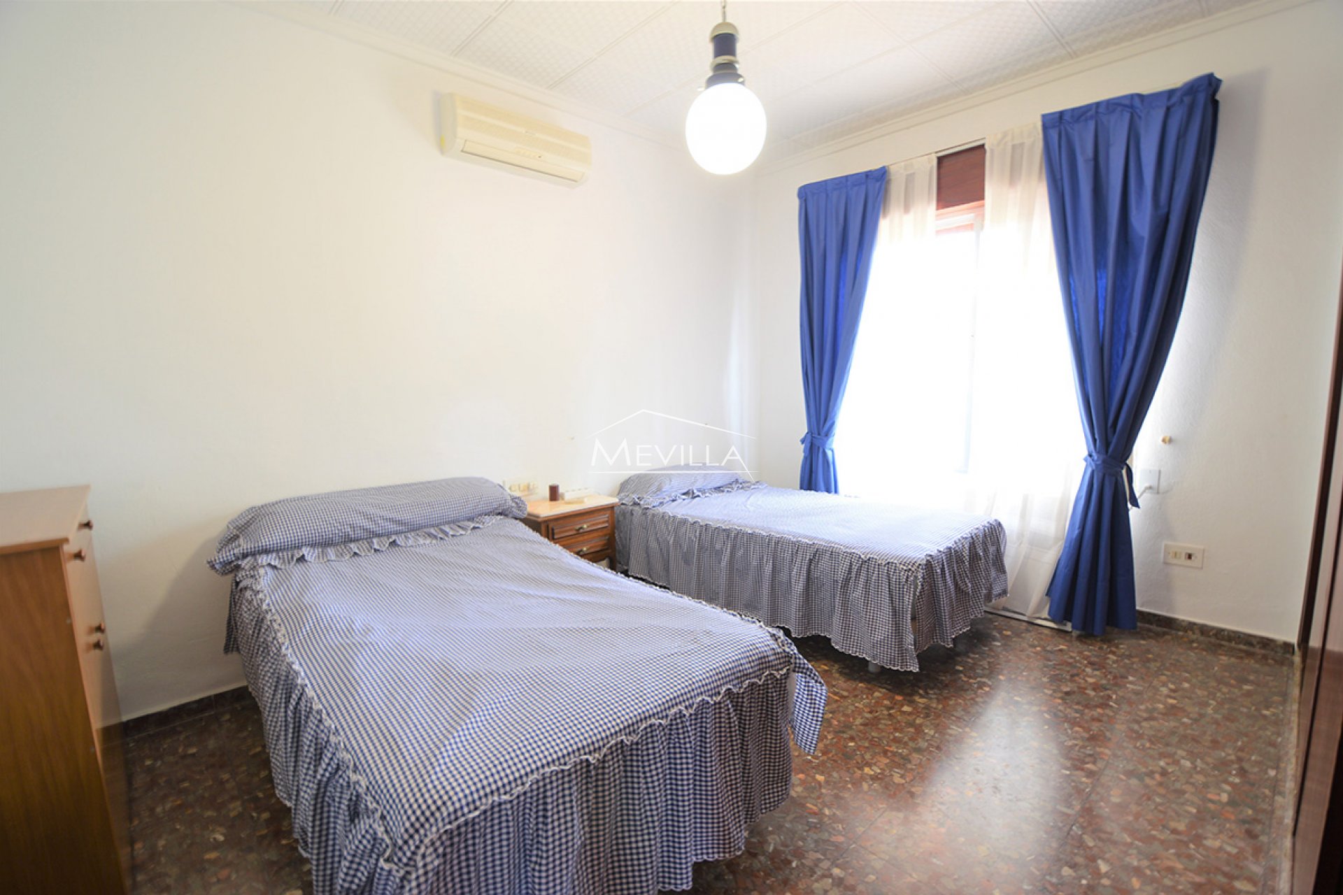 Salg (Resales) - Villa - Orihuela Costa - Campoamor