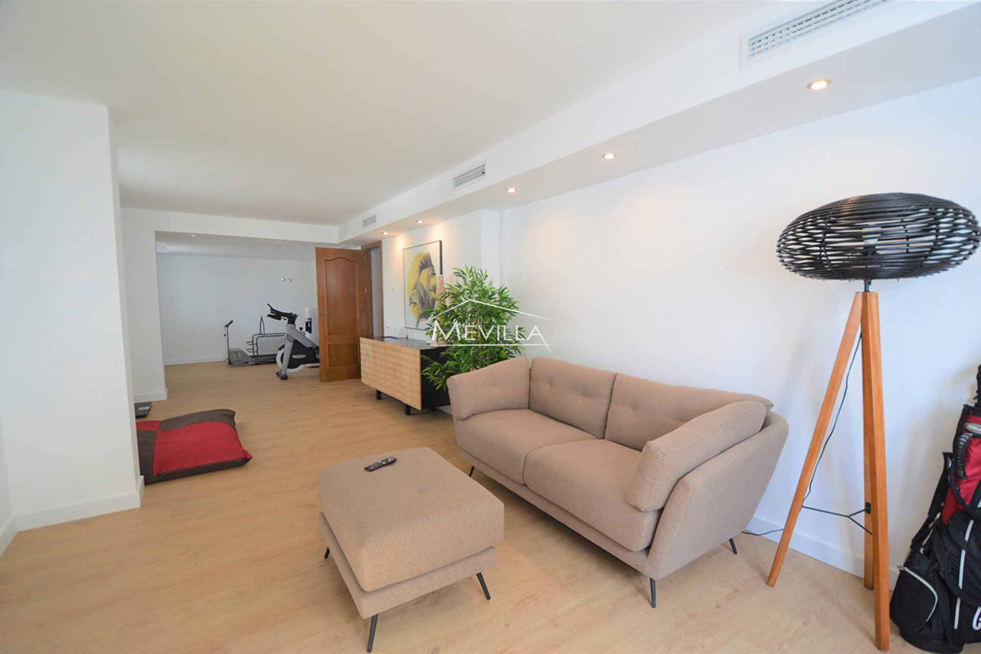 Salg (Resales) - Villa - Orihuela Costa - Campoamor