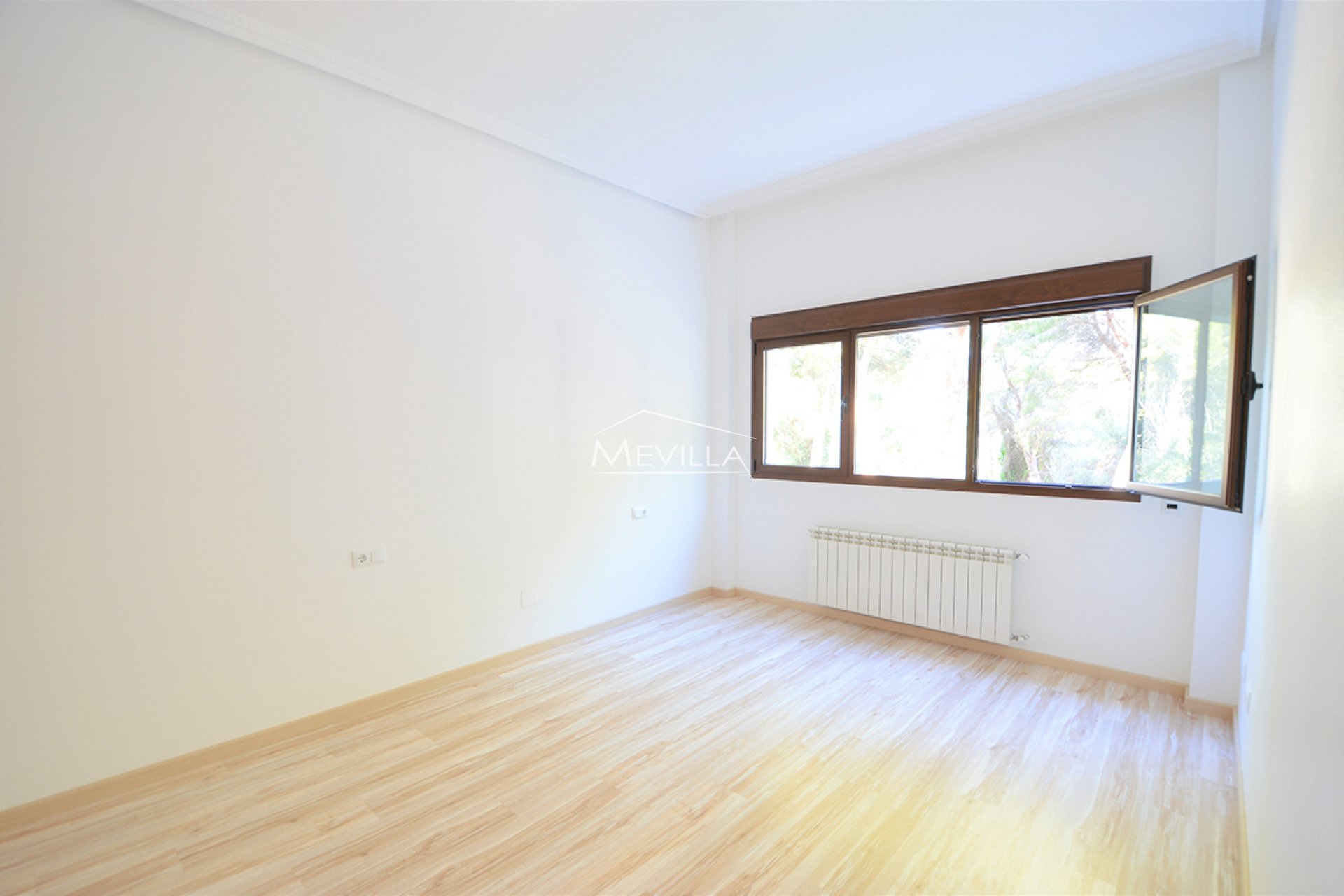 Salg (Resales) - Villa - Orihuela Costa - Campoamor