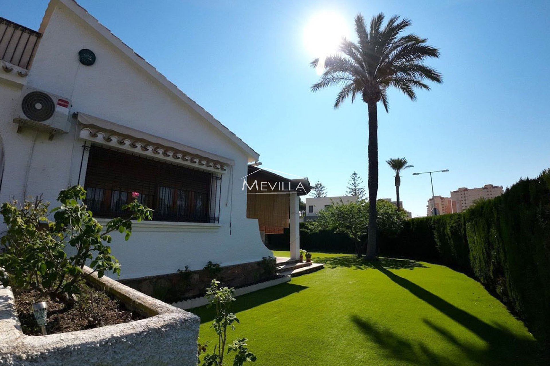 Salg (Resales) - Villa - Orihuela Costa - Campoamor