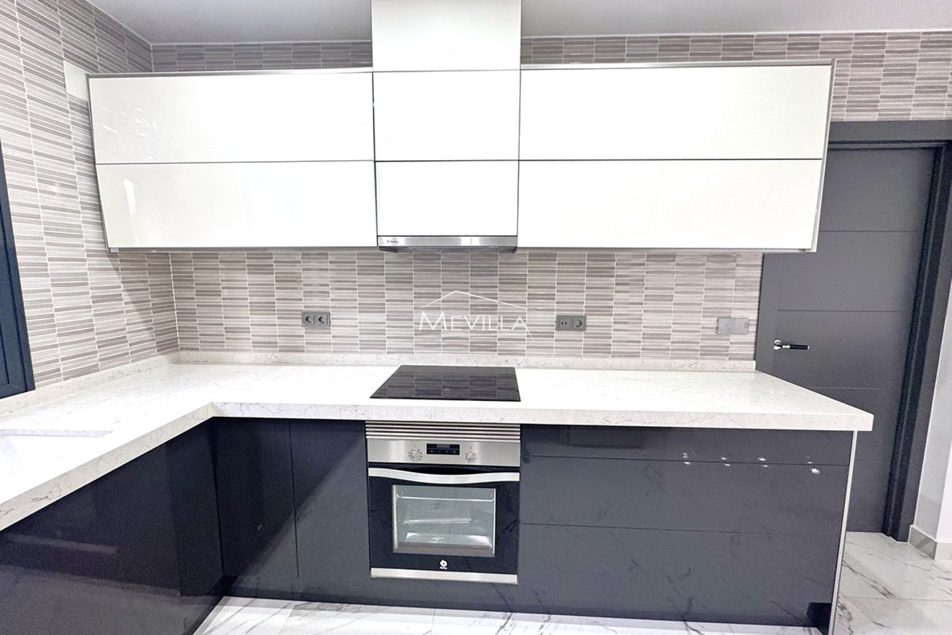 Salg (Resales) - Villa - Orihuela Costa - Campoamor