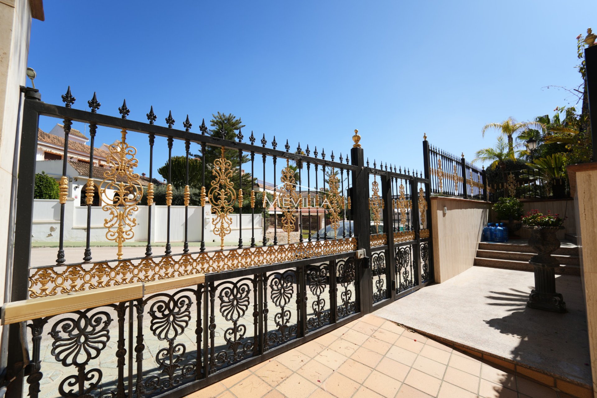 Salg (Resales) - Villa - Orihuela Costa - Campoamor
