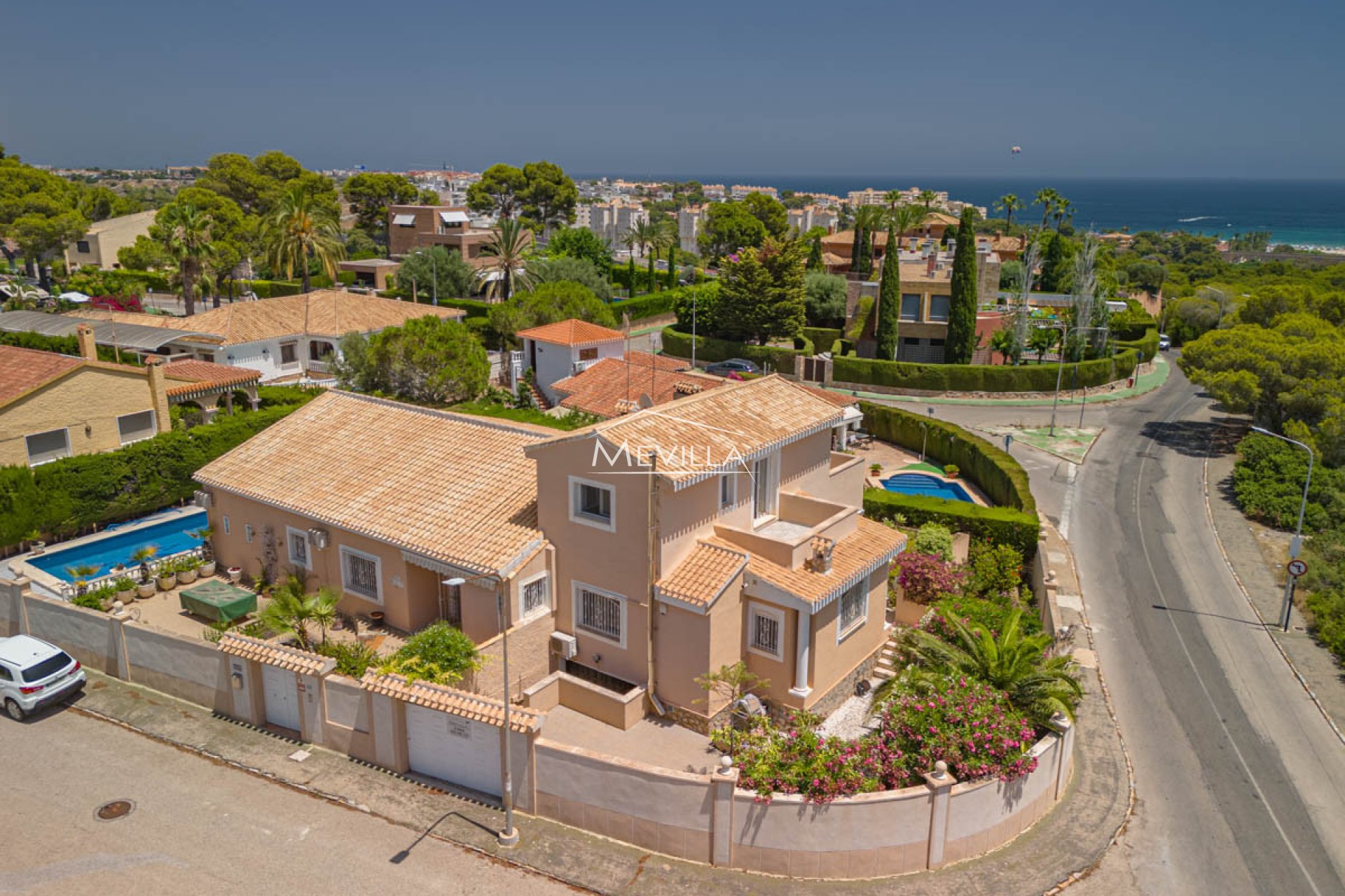 Salg (Resales) - Villa - Orihuela Costa - Campoamor