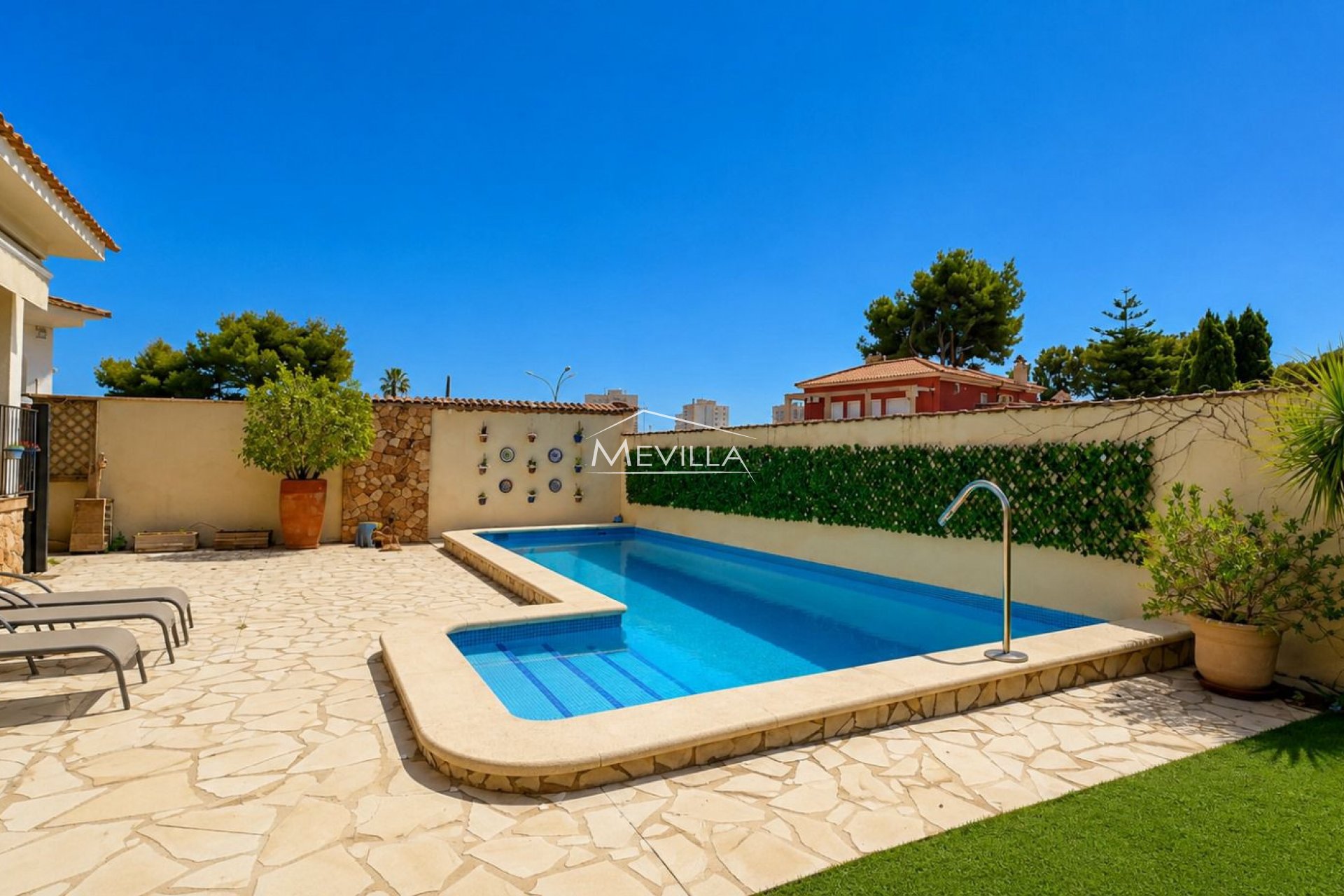 Salg (Resales) - Villa - Orihuela Costa - Campoamor