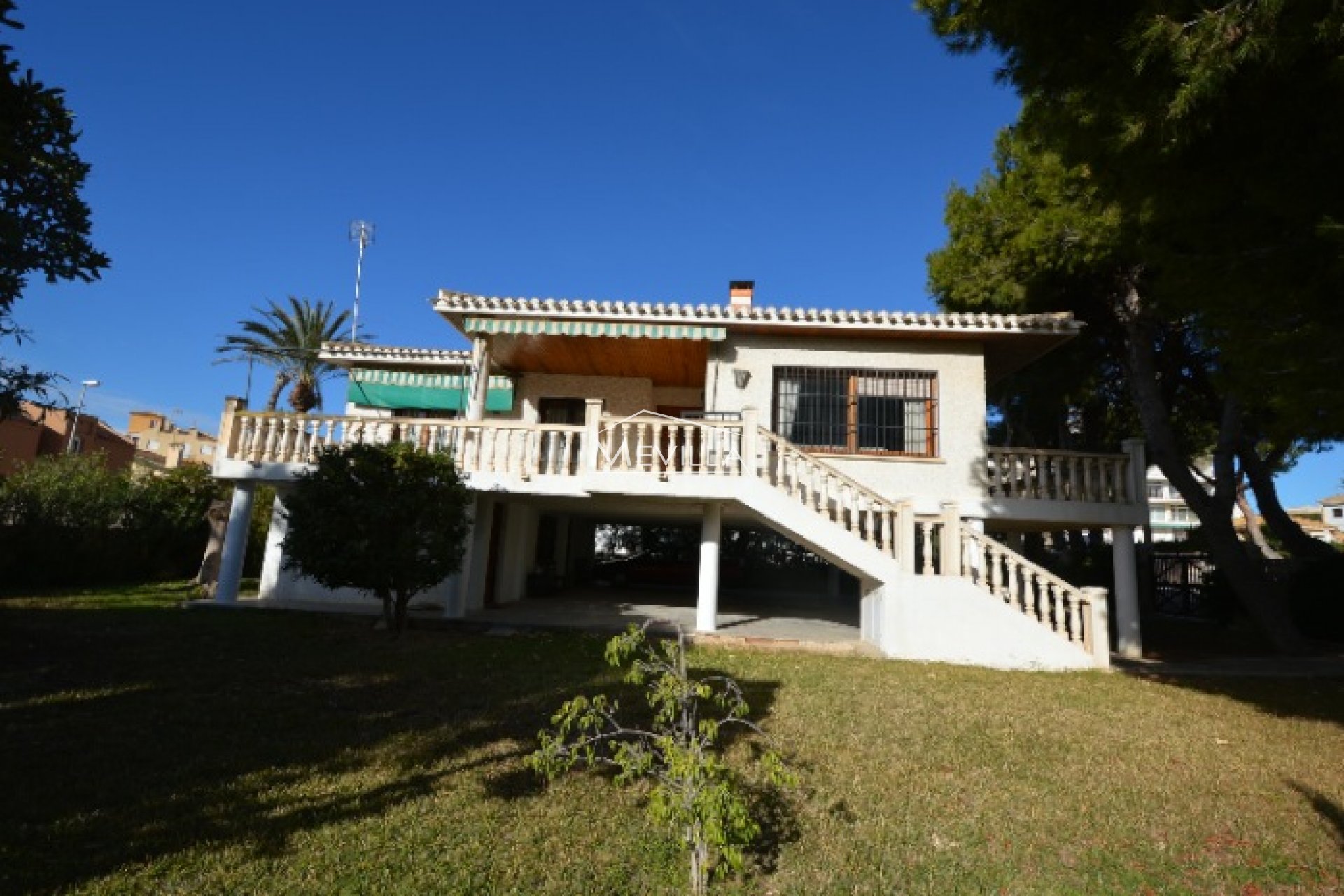 Salg (Resales) - Villa - Orihuela Costa - La Zenia
