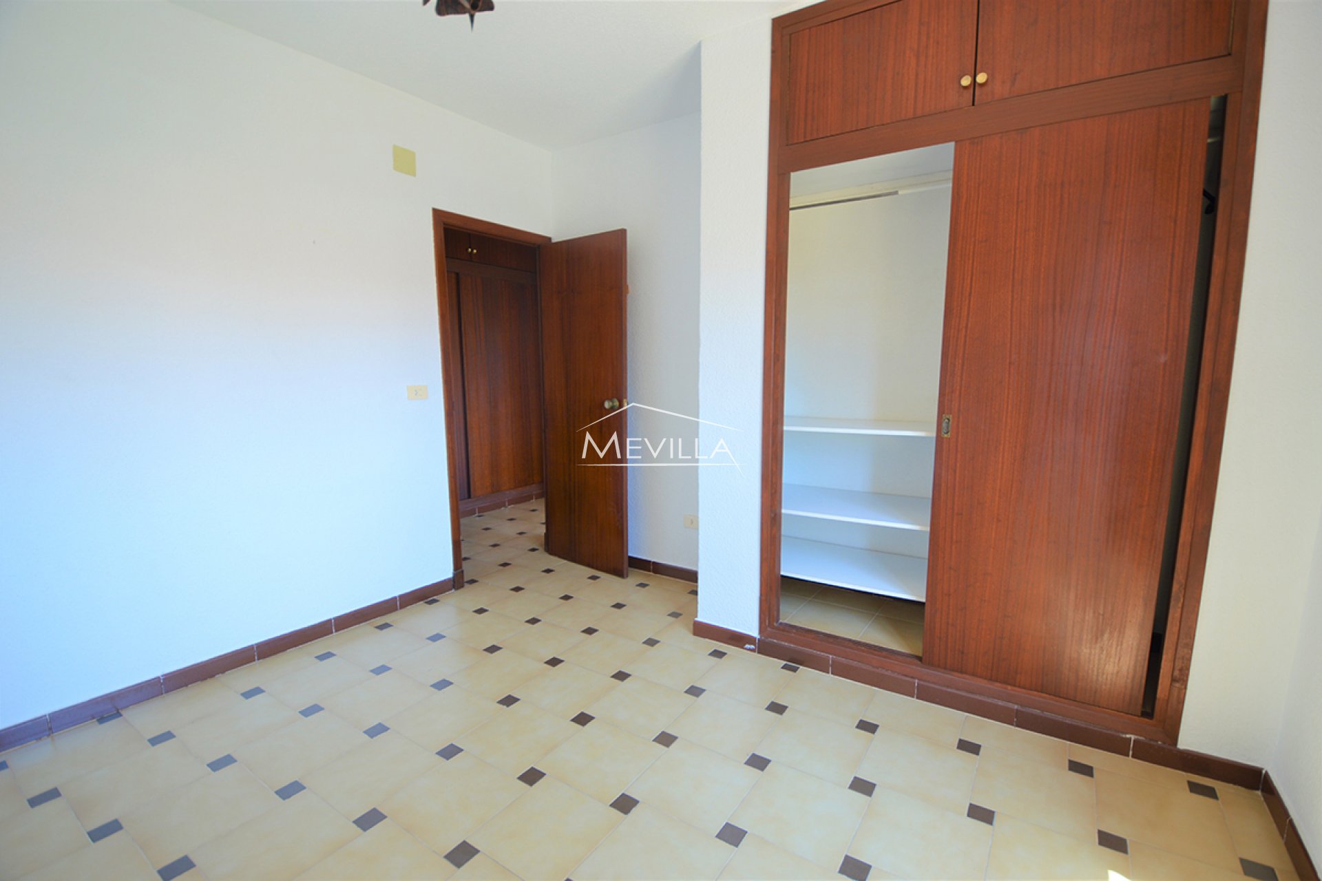 Salg (Resales) - Villa - Orihuela Costa - La Zenia