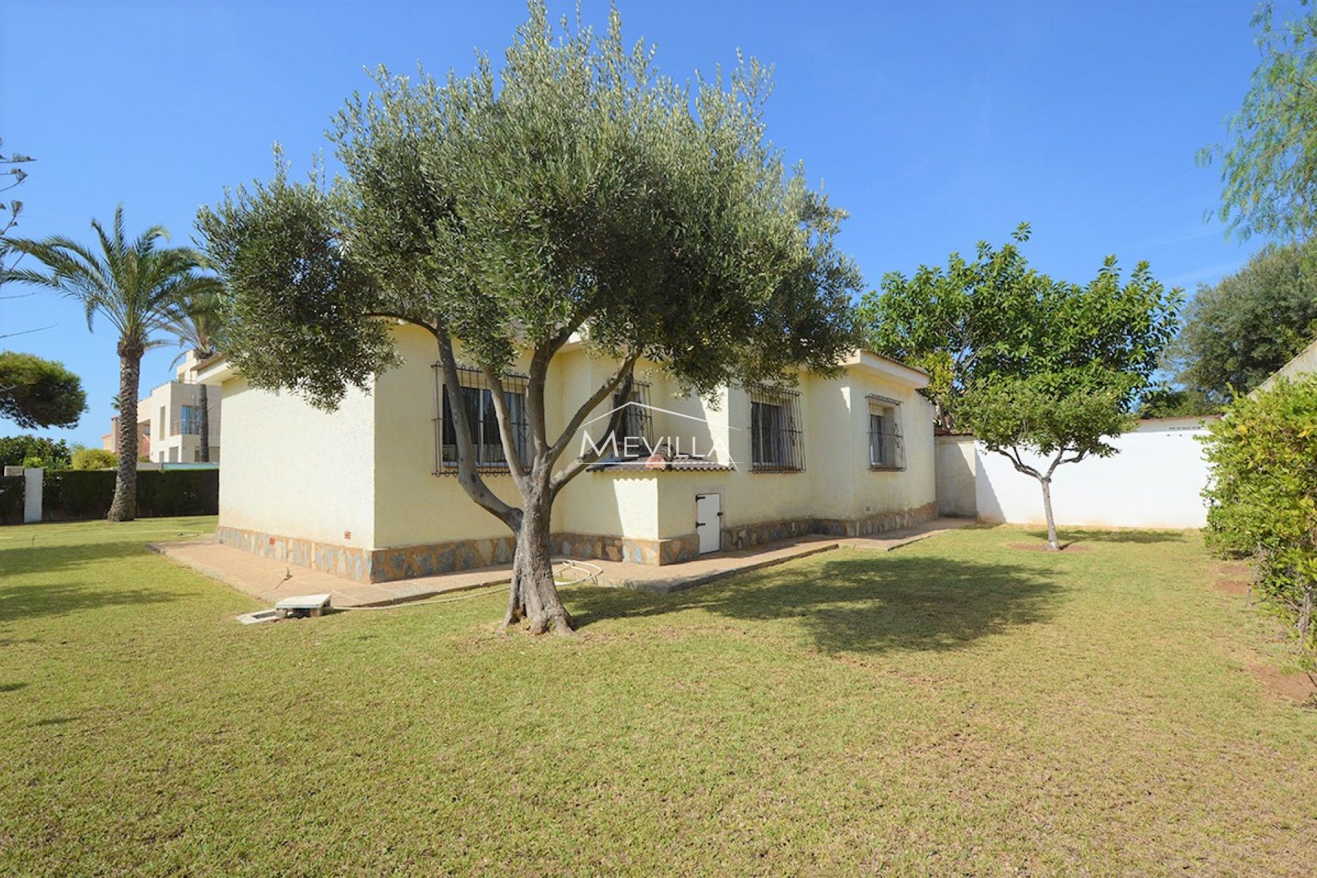 Salg (Resales) - Villa - Orihuela Costa - La Zenia