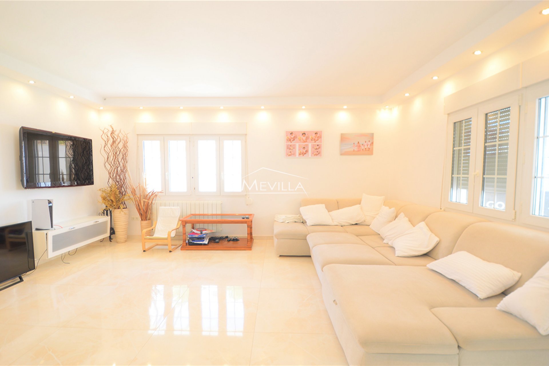 Salg (Resales) - Villa - Orihuela Costa - La Zenia