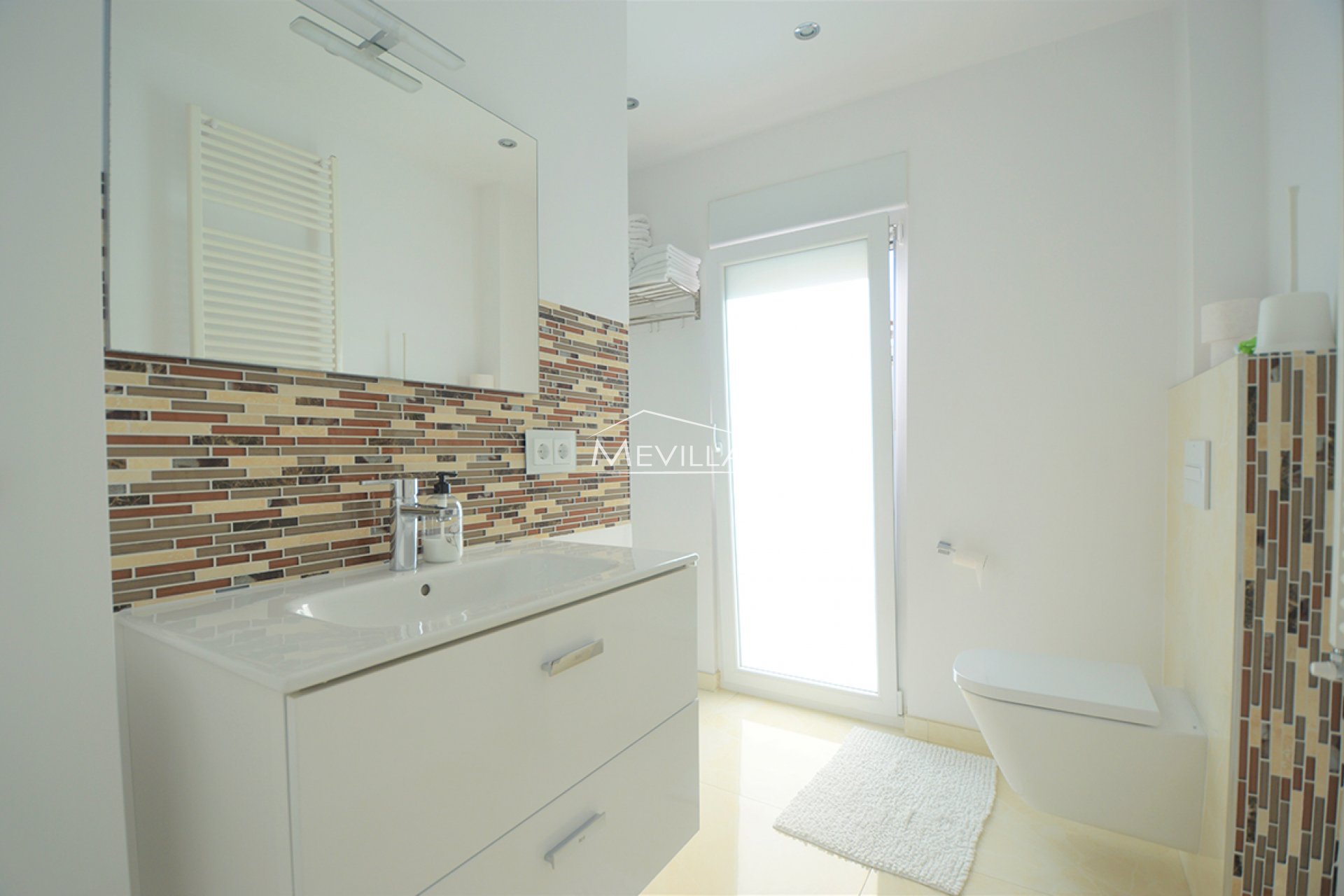 Salg (Resales) - Villa - Orihuela Costa - La Zenia