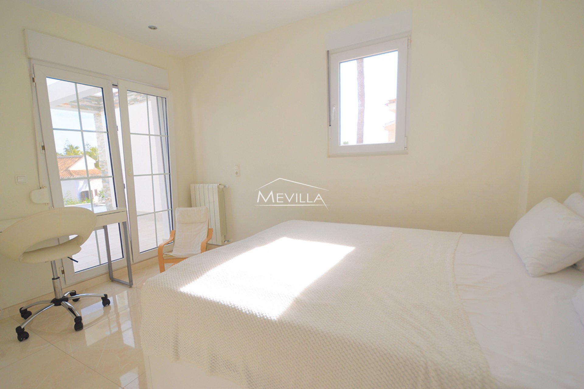 Salg (Resales) - Villa - Orihuela Costa - La Zenia