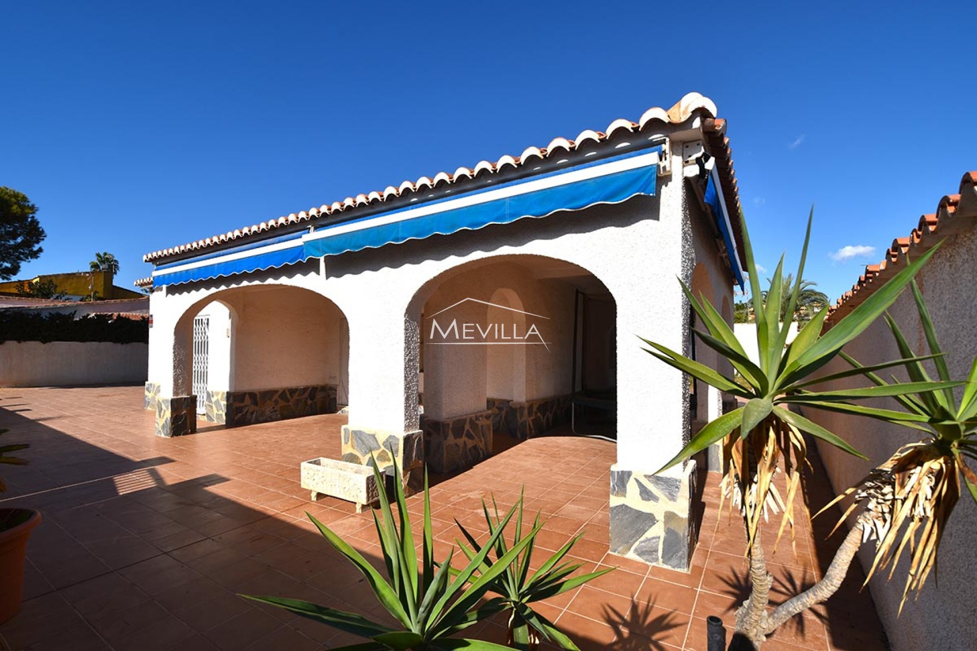 Salg (Resales) - Villa - Orihuela Costa - La Zenia