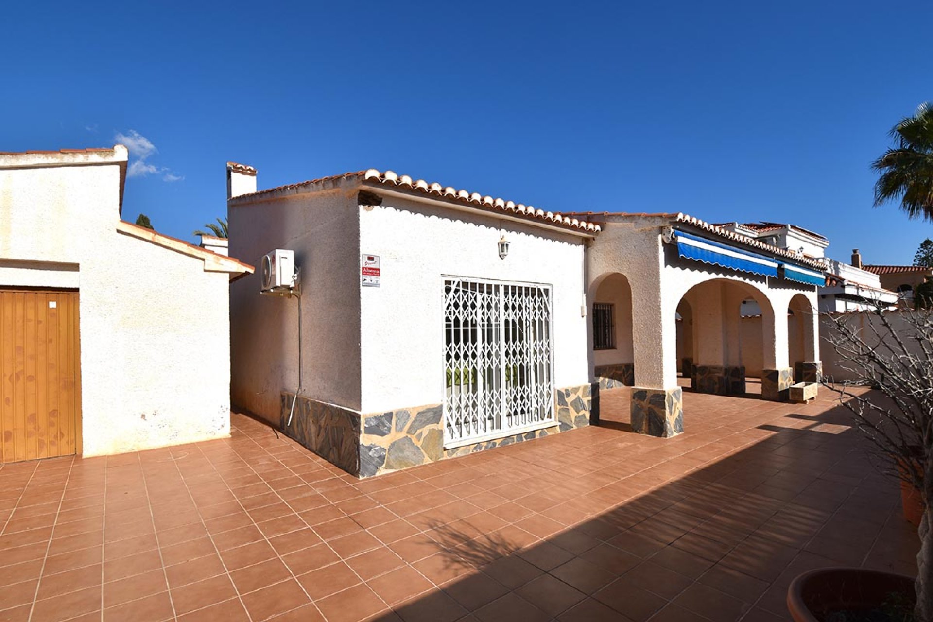 Salg (Resales) - Villa - Orihuela Costa - La Zenia