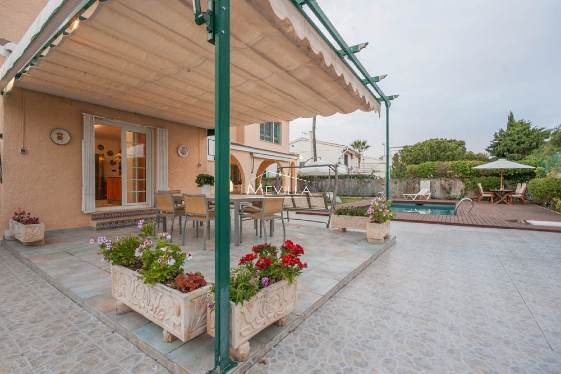 Salg (Resales) - Villa - Orihuela Costa - La Zenia