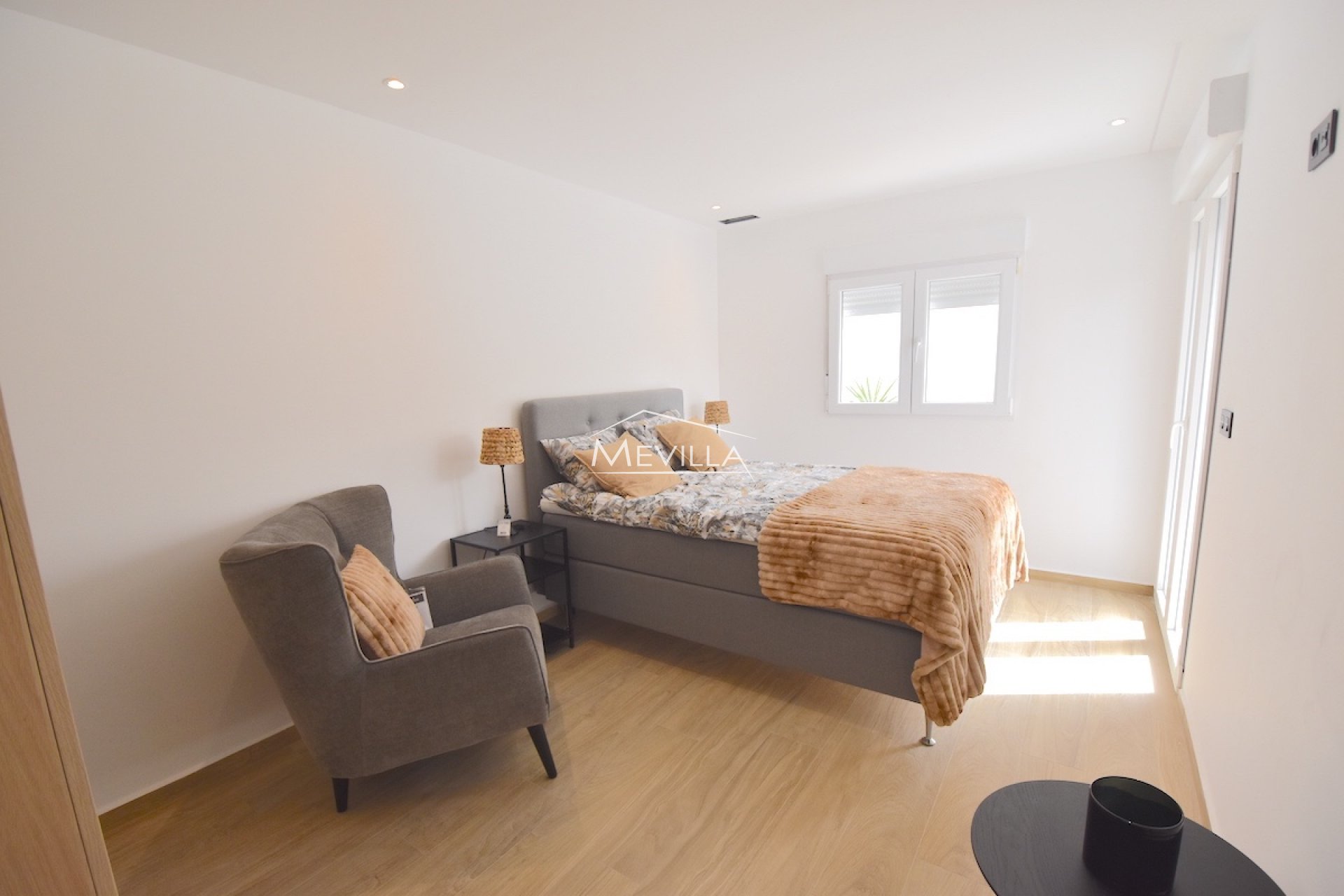 Salg (Resales) - Villa - Orihuela Costa - La Zenia