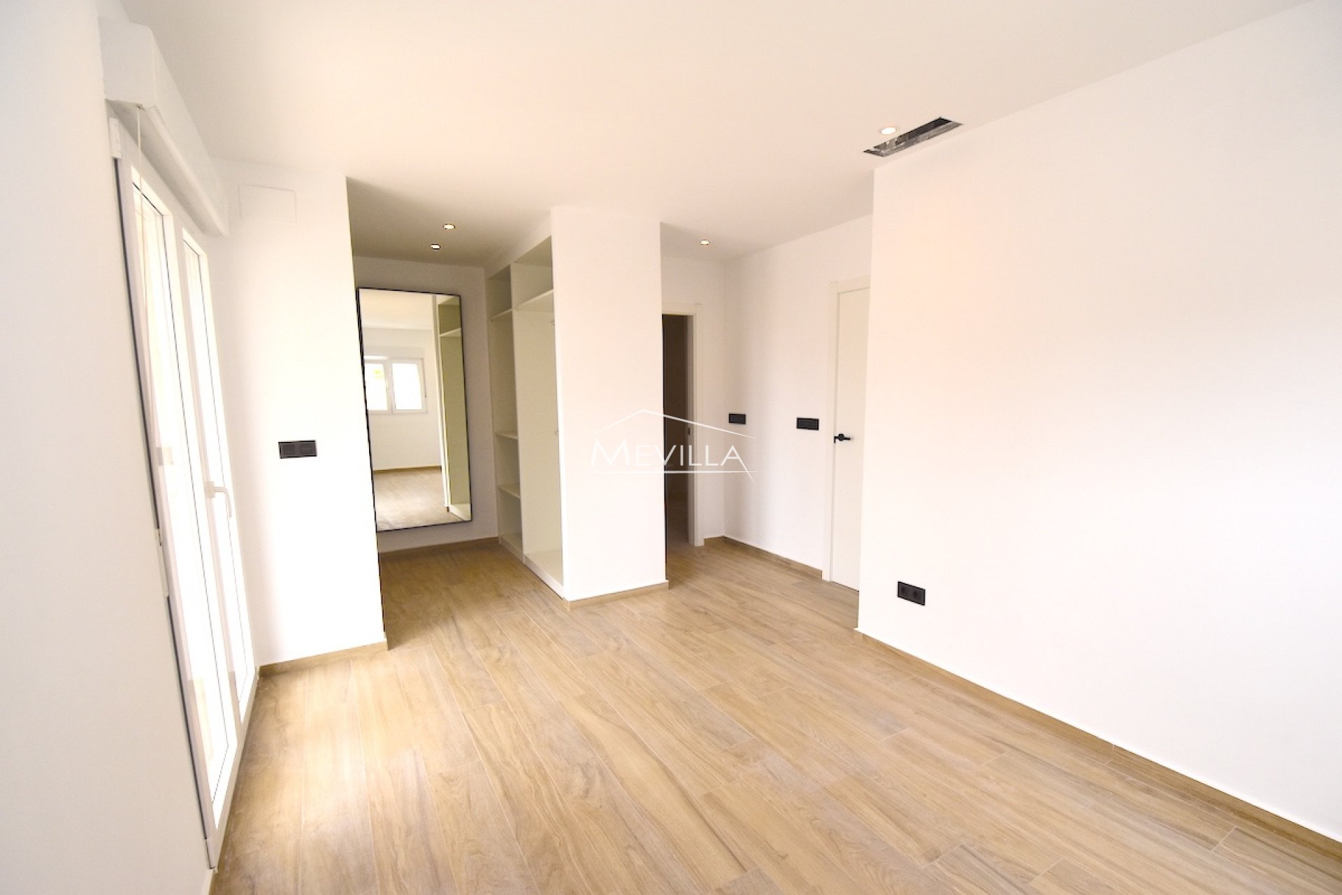 Salg (Resales) - Villa - Orihuela Costa - La Zenia