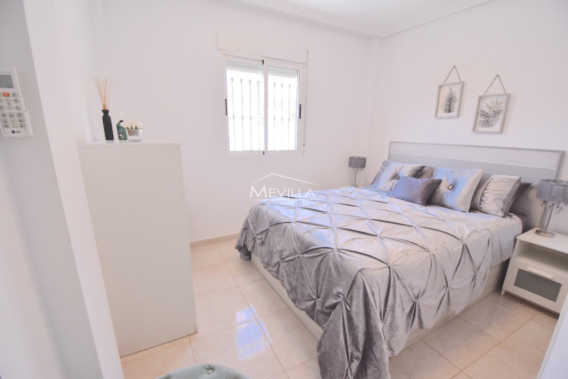 Salg (Resales) - Villa - Orihuela Costa - La Zenia