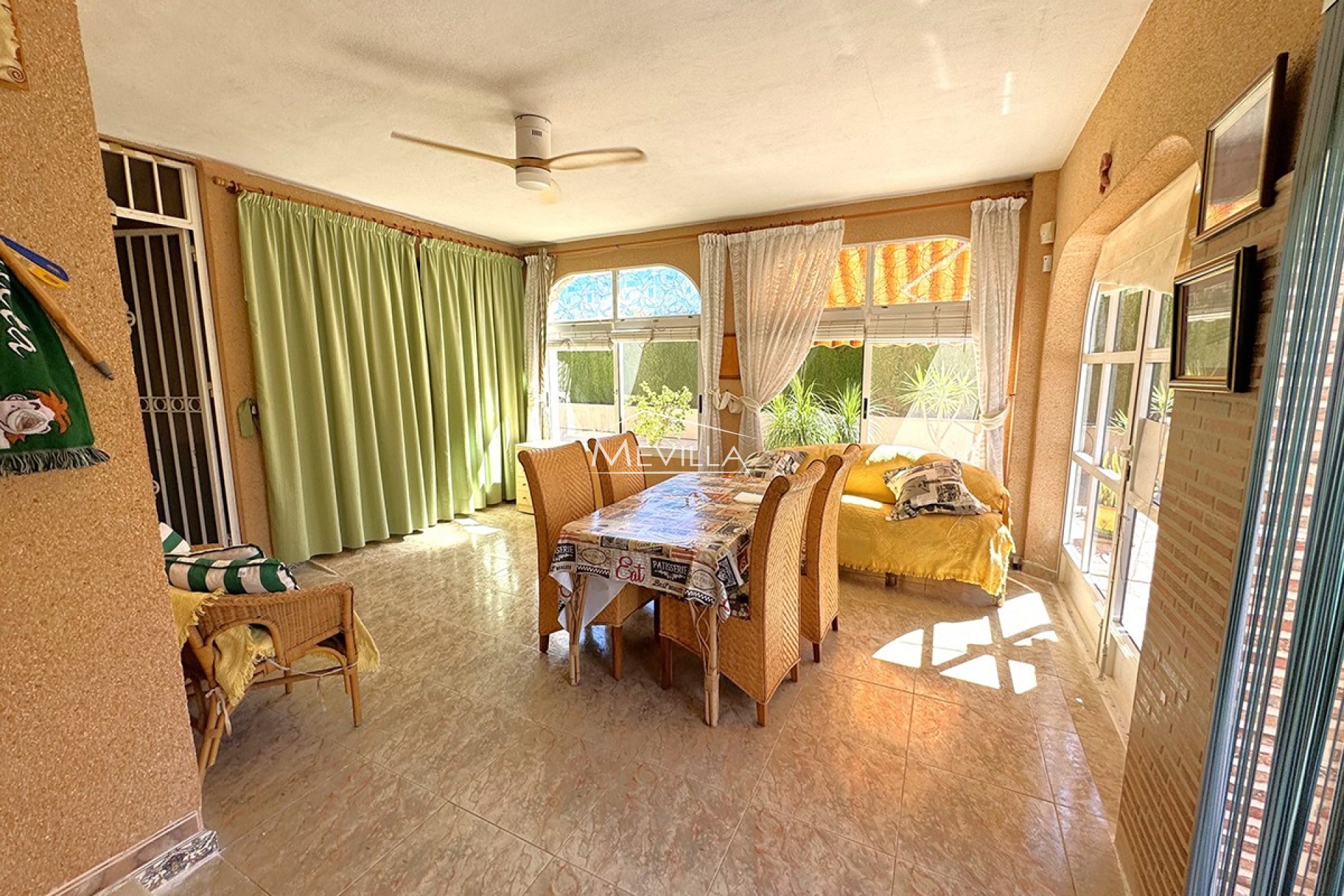 Salg (Resales) - Villa - Orihuela Costa - La Zenia