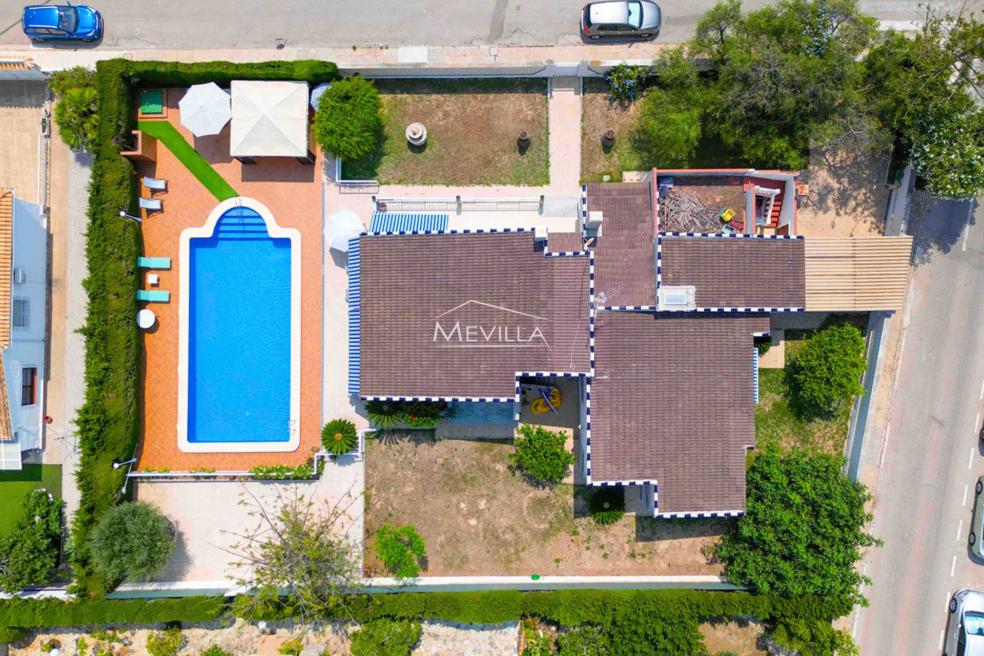 Salg (Resales) - Villa - Orihuela Costa - La Zenia