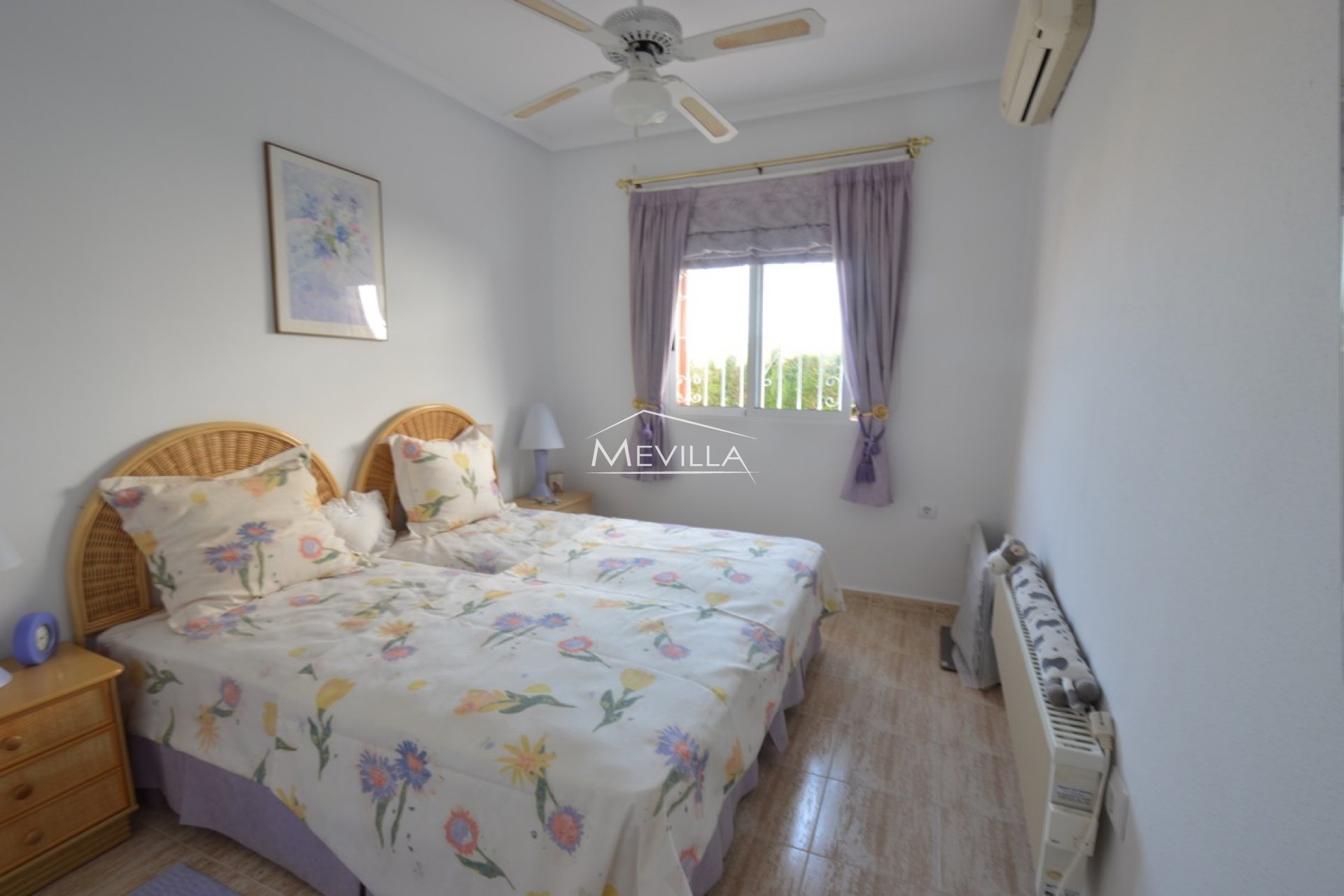 Salg (Resales) - Villa - Orihuela Costa - Mil Palmeras