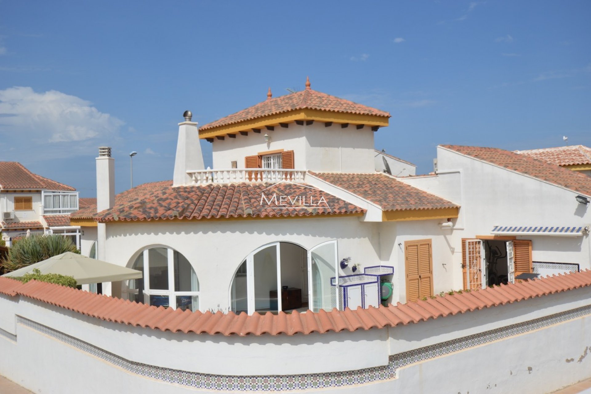 Salg (Resales) - Villa - Orihuela Costa - Mil Palmeras
