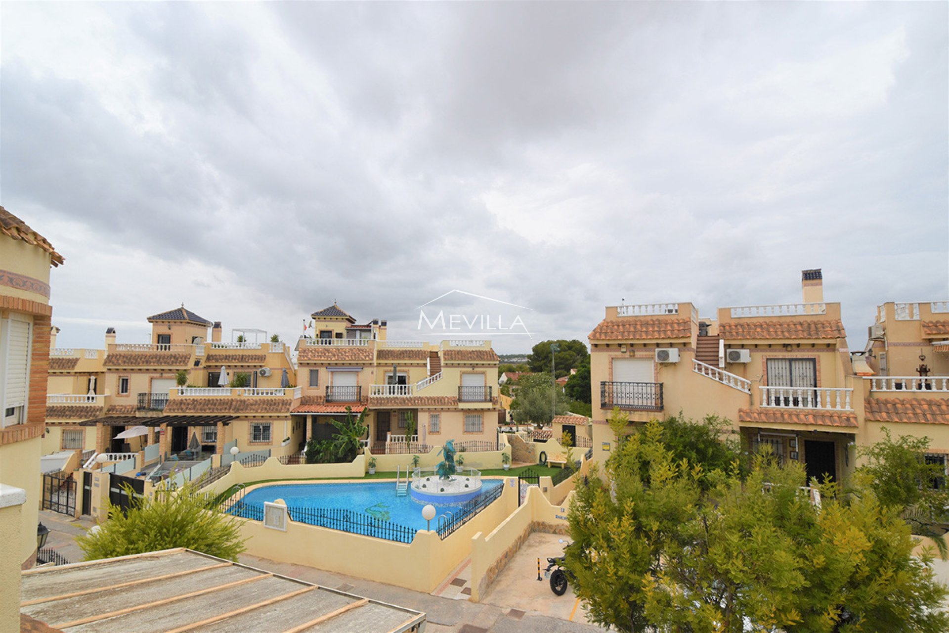Salg (Resales) - Villa - Orihuela Costa - Playa Flamenca