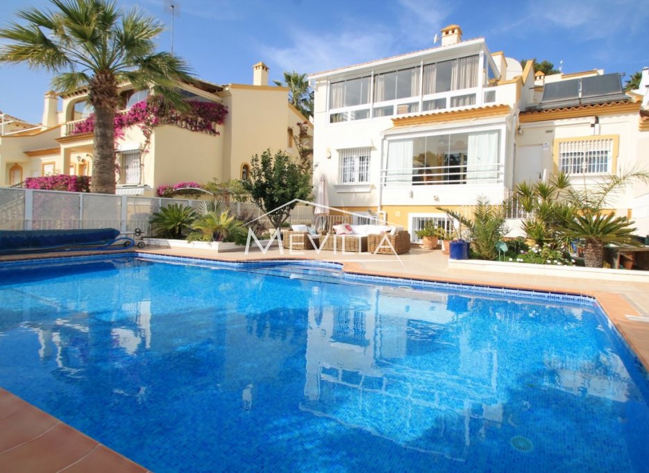 Salg (Resales) - Villa - Orihuela Costa - Villamartin