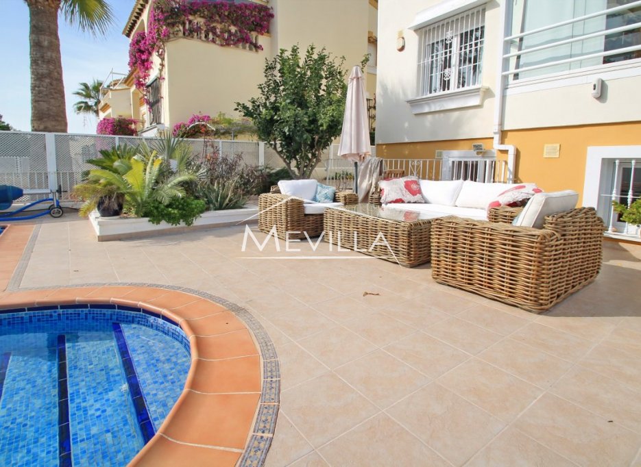 Salg (Resales) - Villa - Orihuela Costa - Villamartin