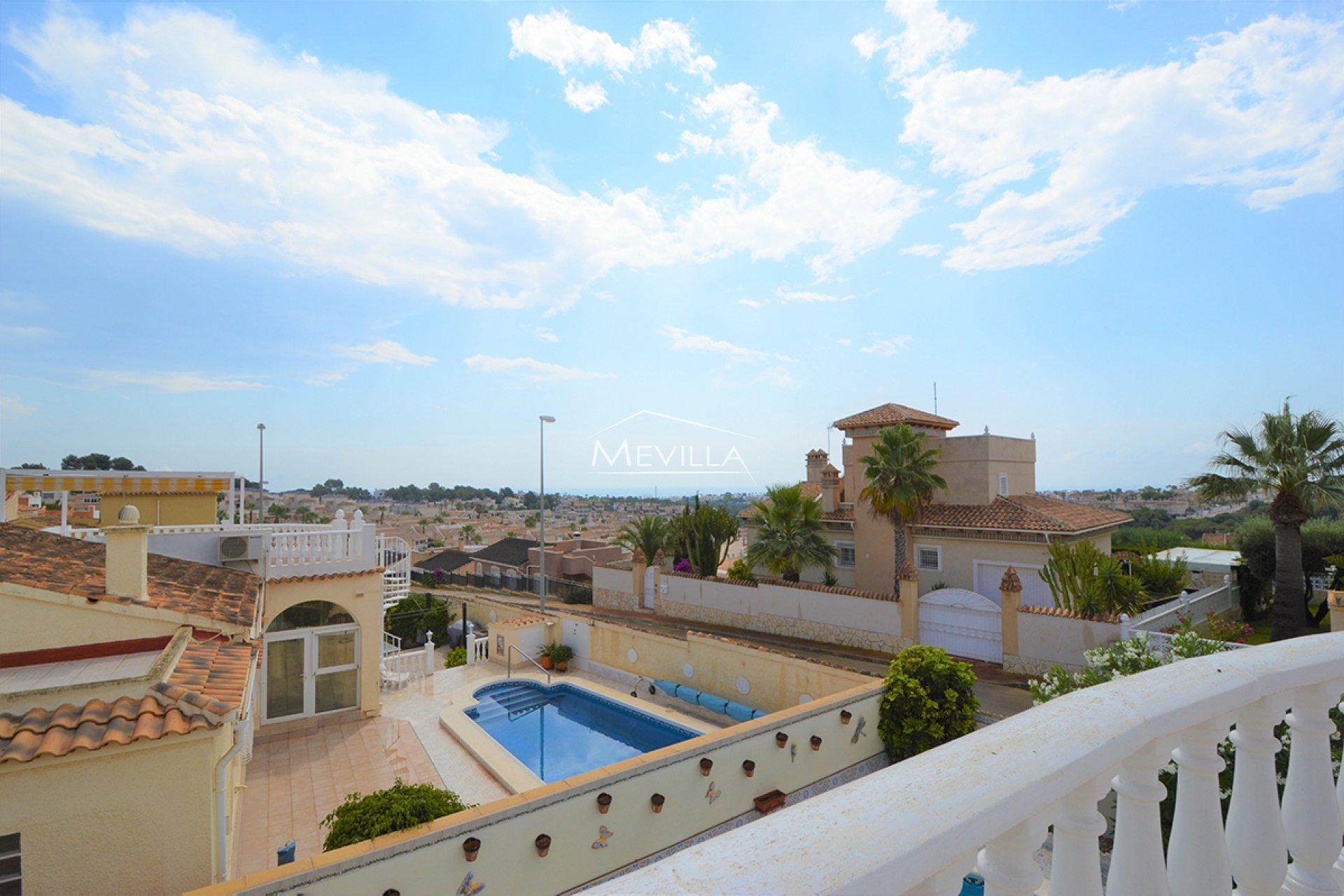 Salg (Resales) - Villa - Orihuela Costa - Villamartin