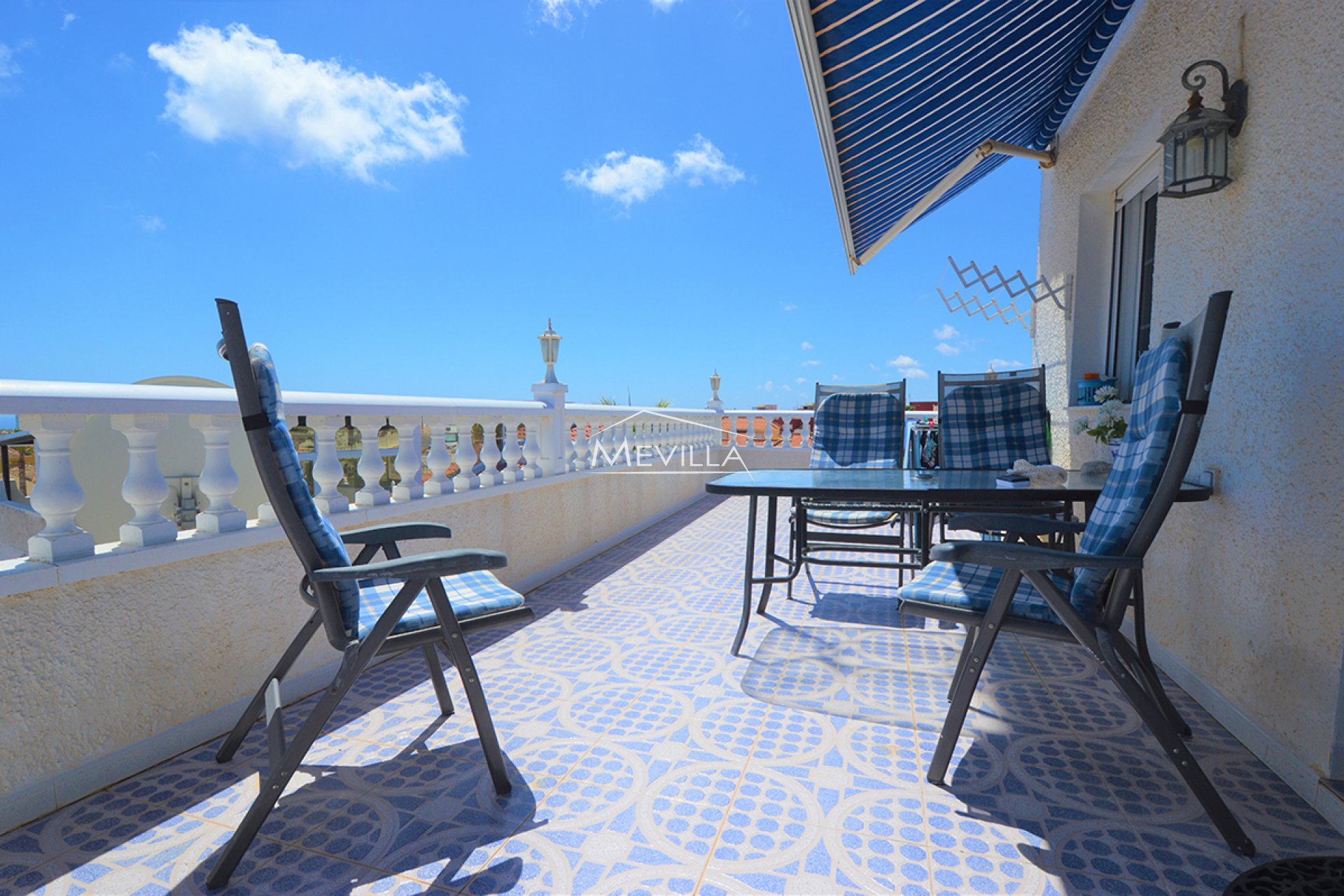 Salg (Resales) - Villa - Orihuela Costa - Villamartin