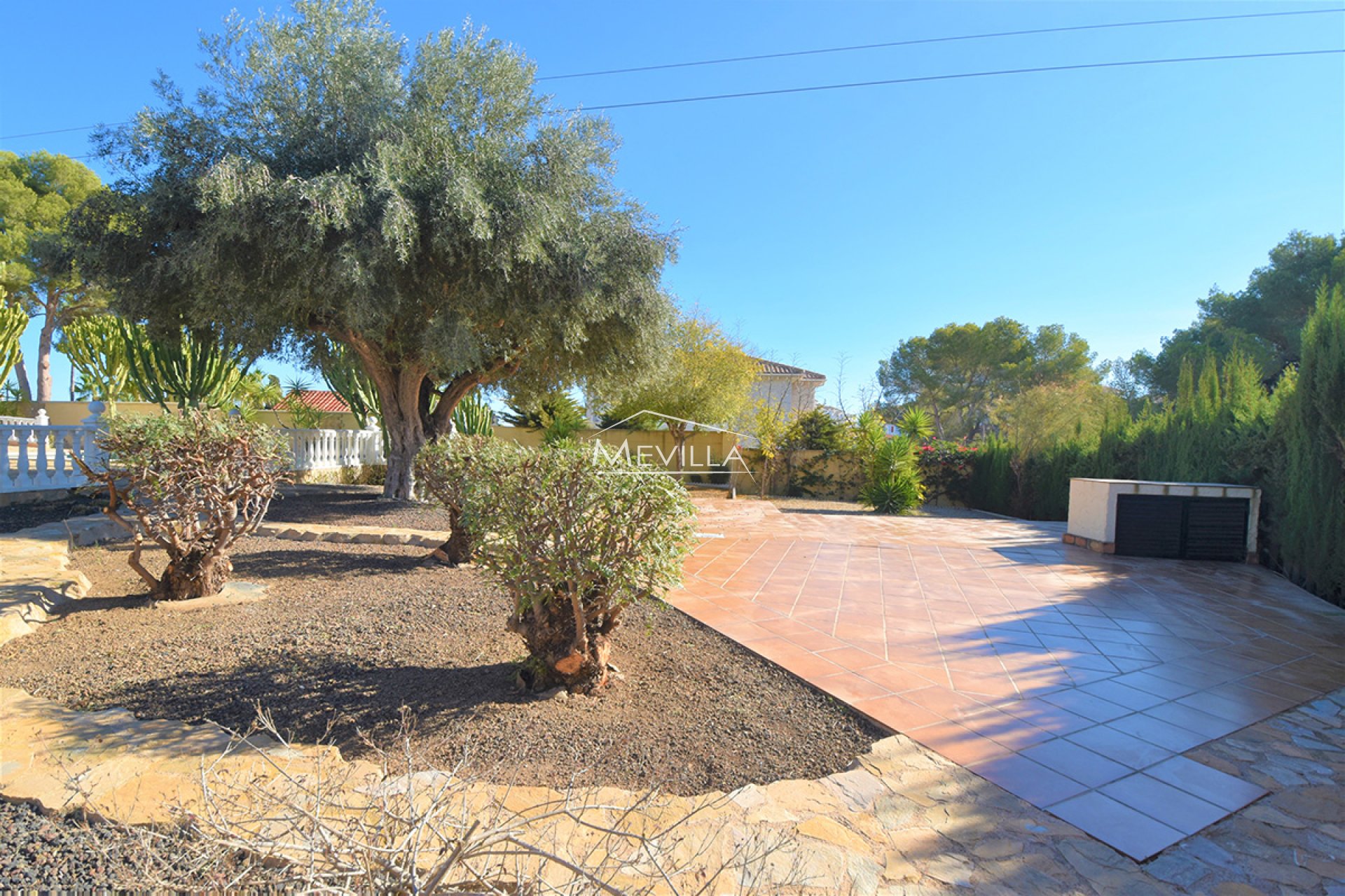 Salg (Resales) - Villa - Orihuela Costa - Villamartin