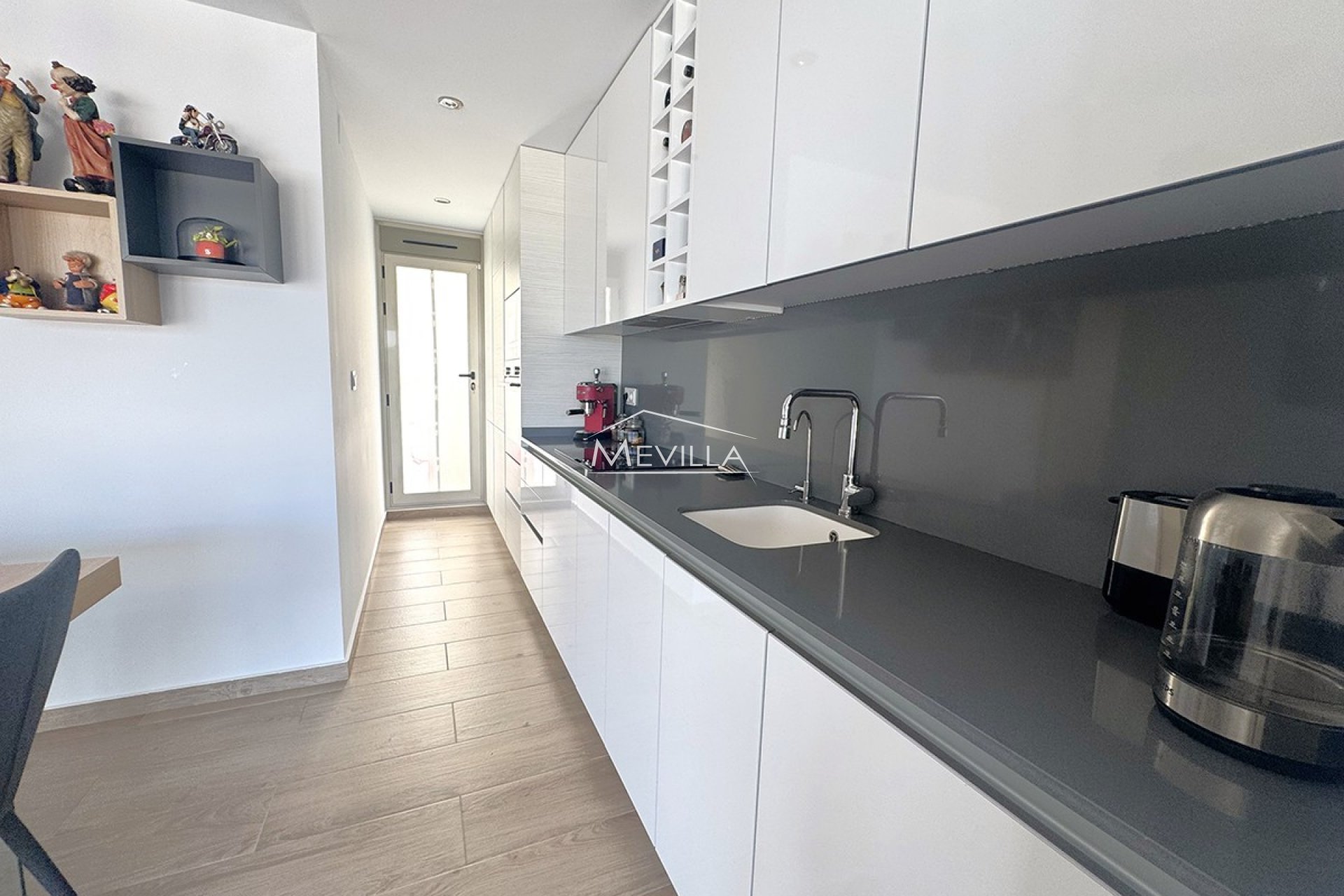 Salg (Resales) - Villa - Orihuela Costa - Villamartin
