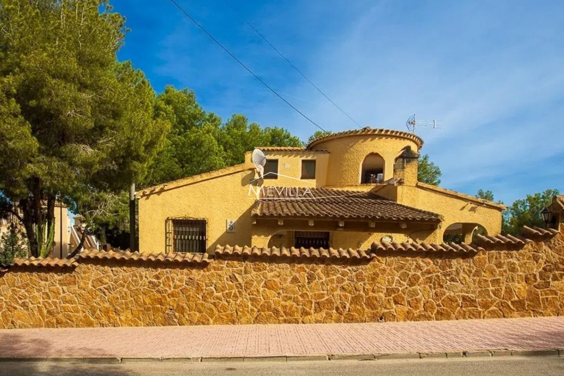 Salg (Resales) - Villa - Orihuela Costa - Villamartin