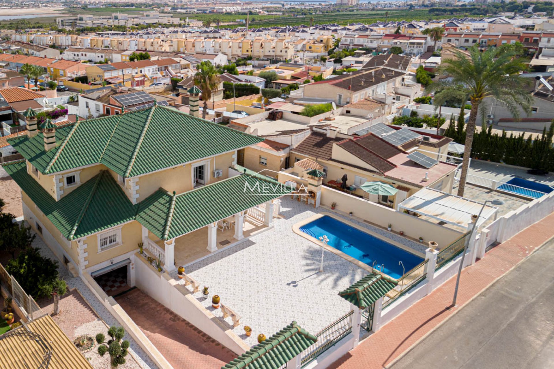 Salg (Resales) - Villa - Torrevieja - Los Balcones