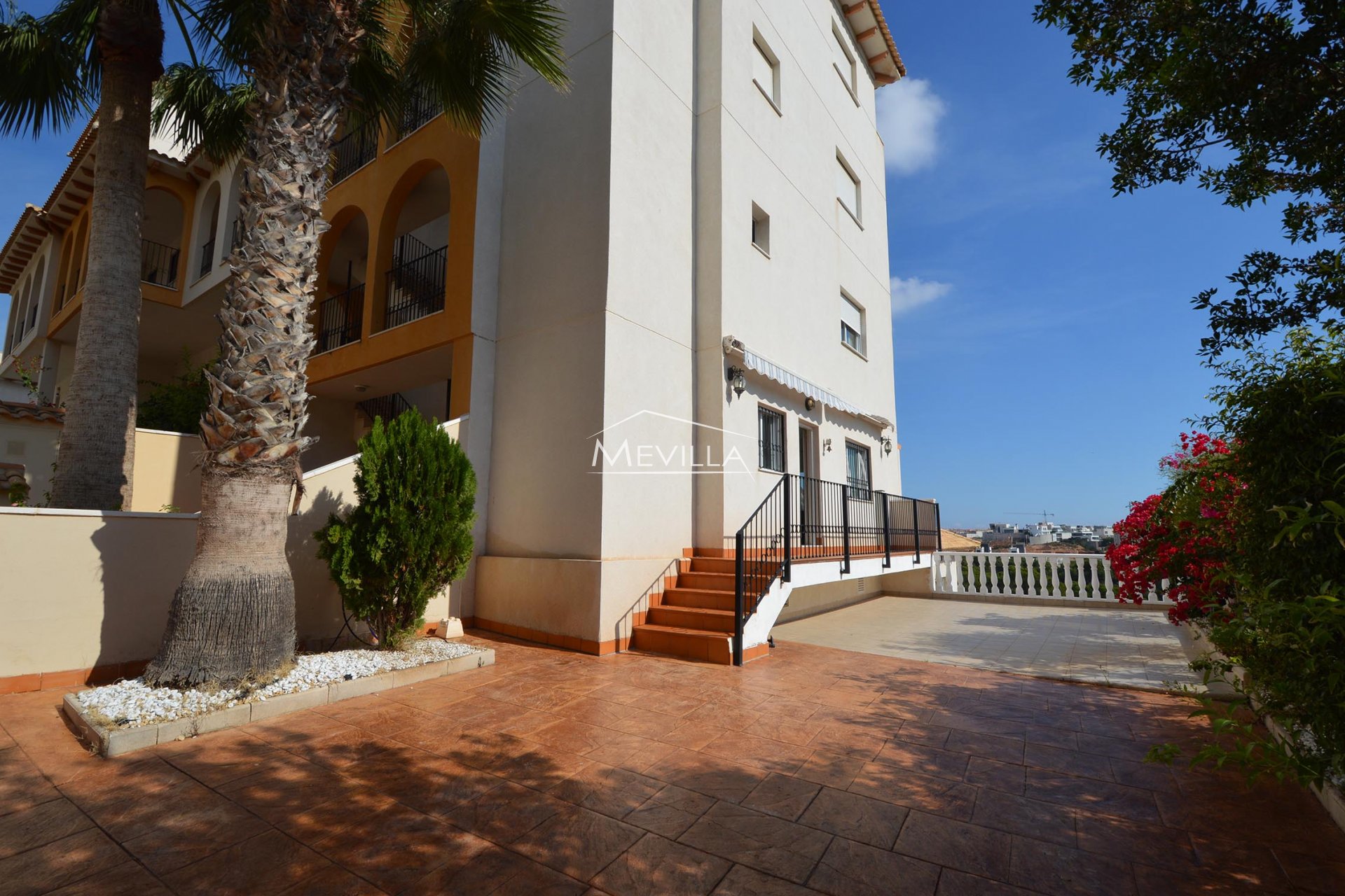 The entrance to the apartment