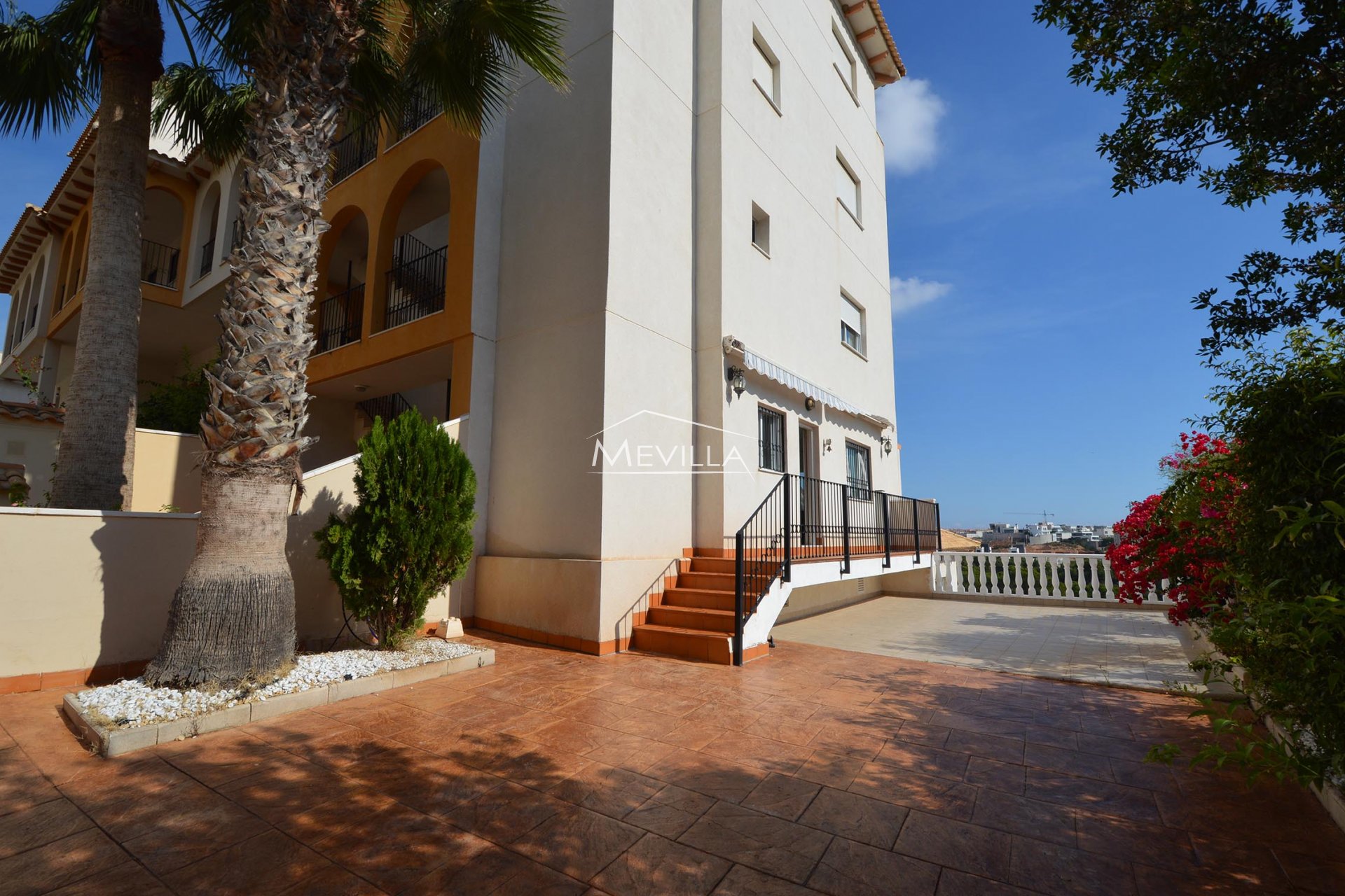 The entrance to the apartment