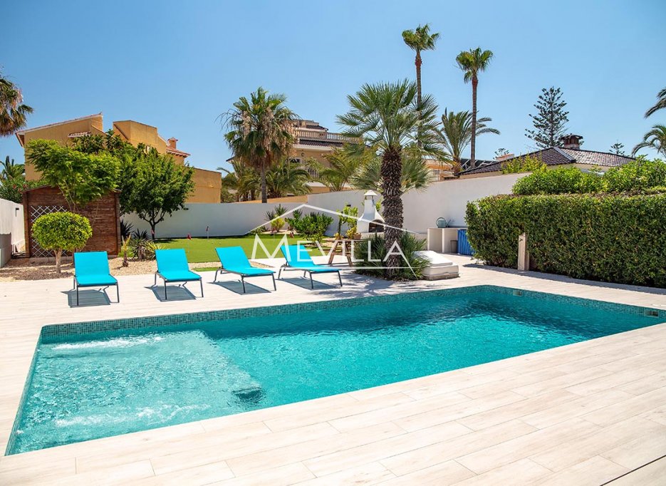 The private swimming pool