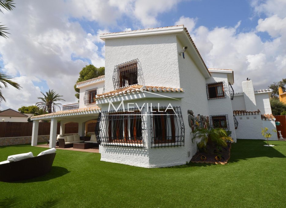 The villa in Campoamor