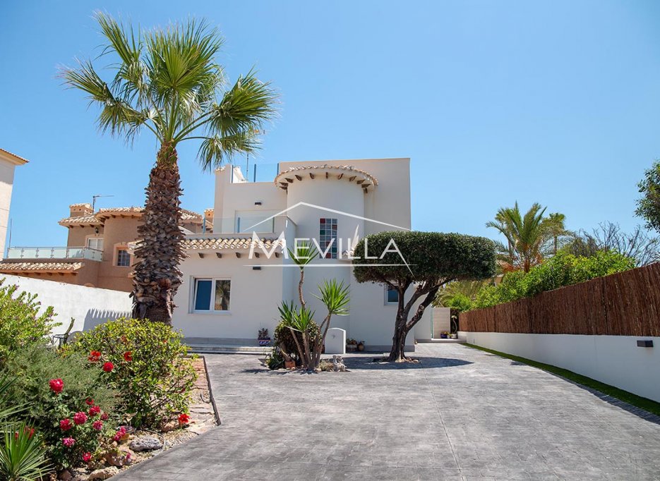 The villa on the second line of the beach in Playa Flamenca.