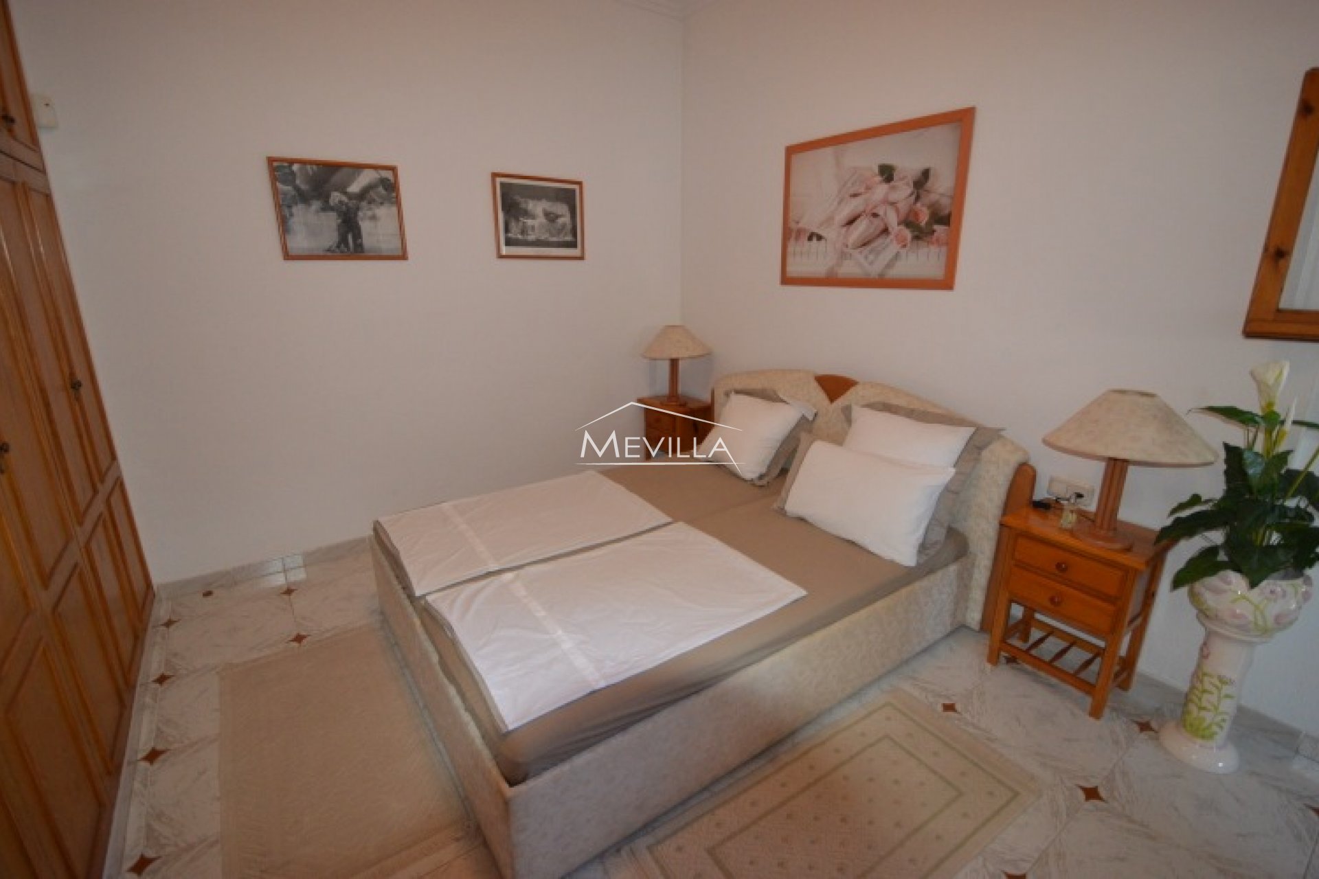 Un dormitorio