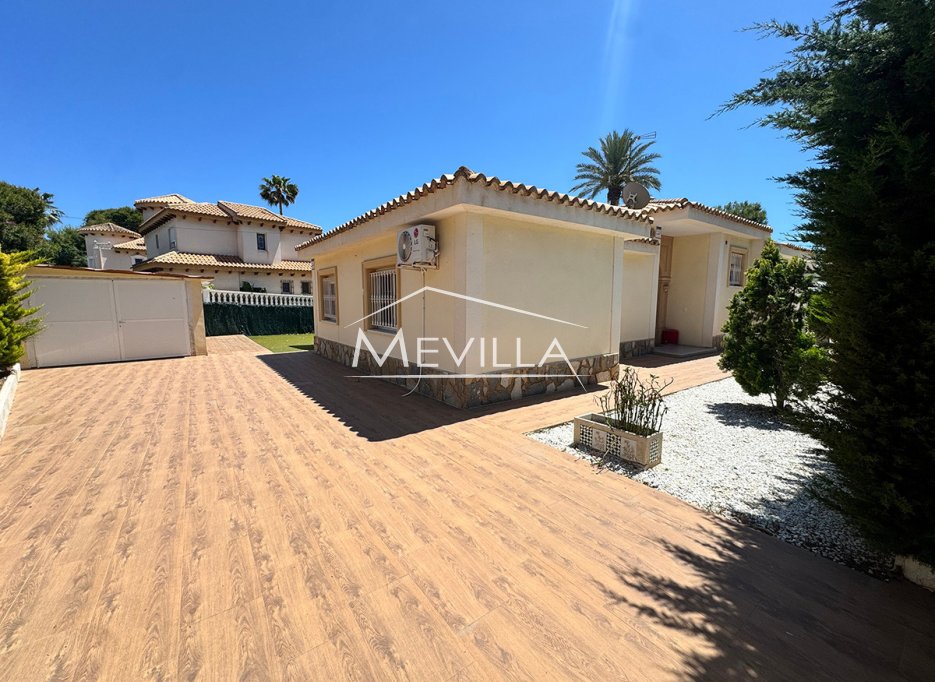 Verkäufe - Villa - Orihuela Costa - La Zenia