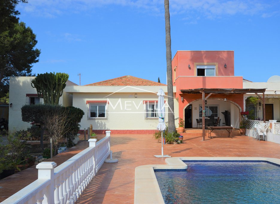 Verkäufe - Villa - Orihuela Costa - Villamartin