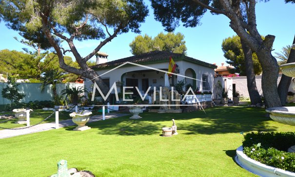 Villa - Återförsäljare - Orihuela Costa - Campoamor