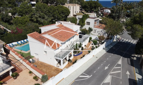 Villa - Resales - Orihuela Costa - Campoamor