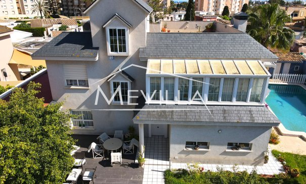 Villa - Resales - Orihuela Costa - Campoamor